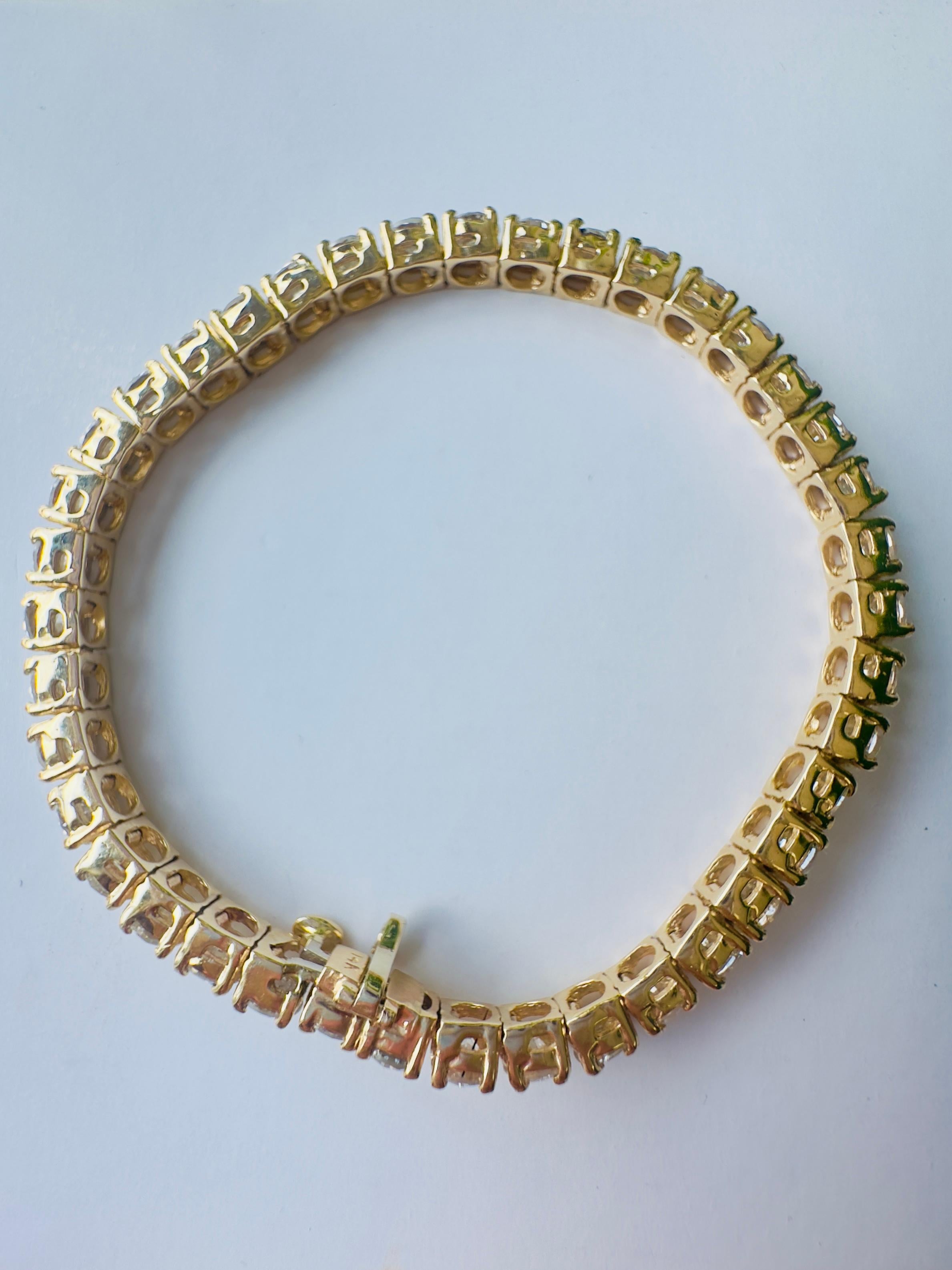 12 CT Diamond Tennis Bracelet in 14K Yellow Gold For Sale 5