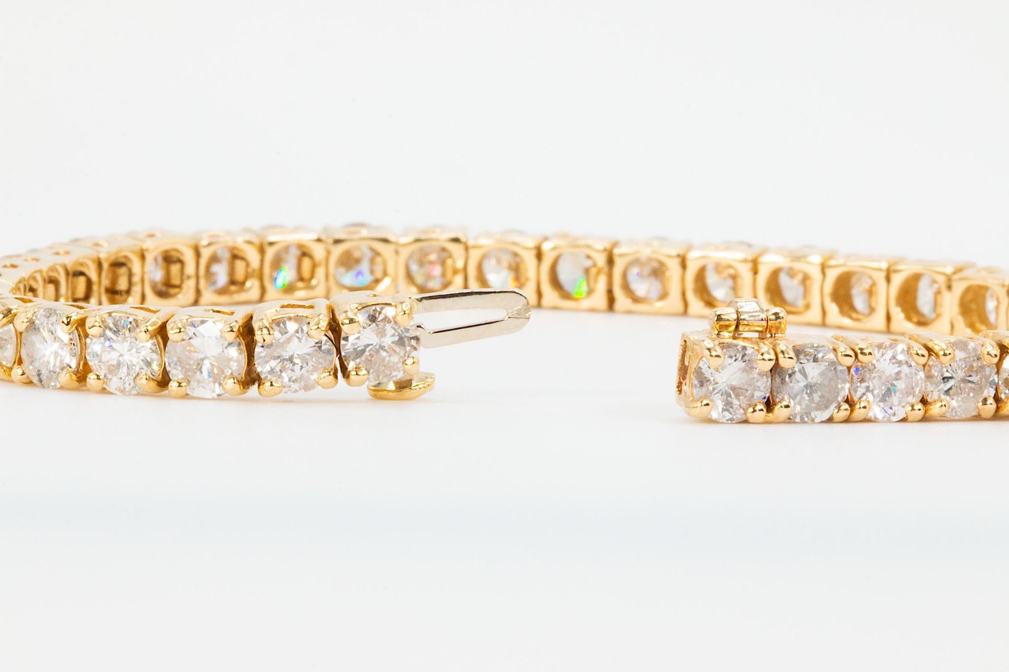 Round Cut 12 CT Diamond Tennis Bracelet in 14K Yellow Gold For Sale