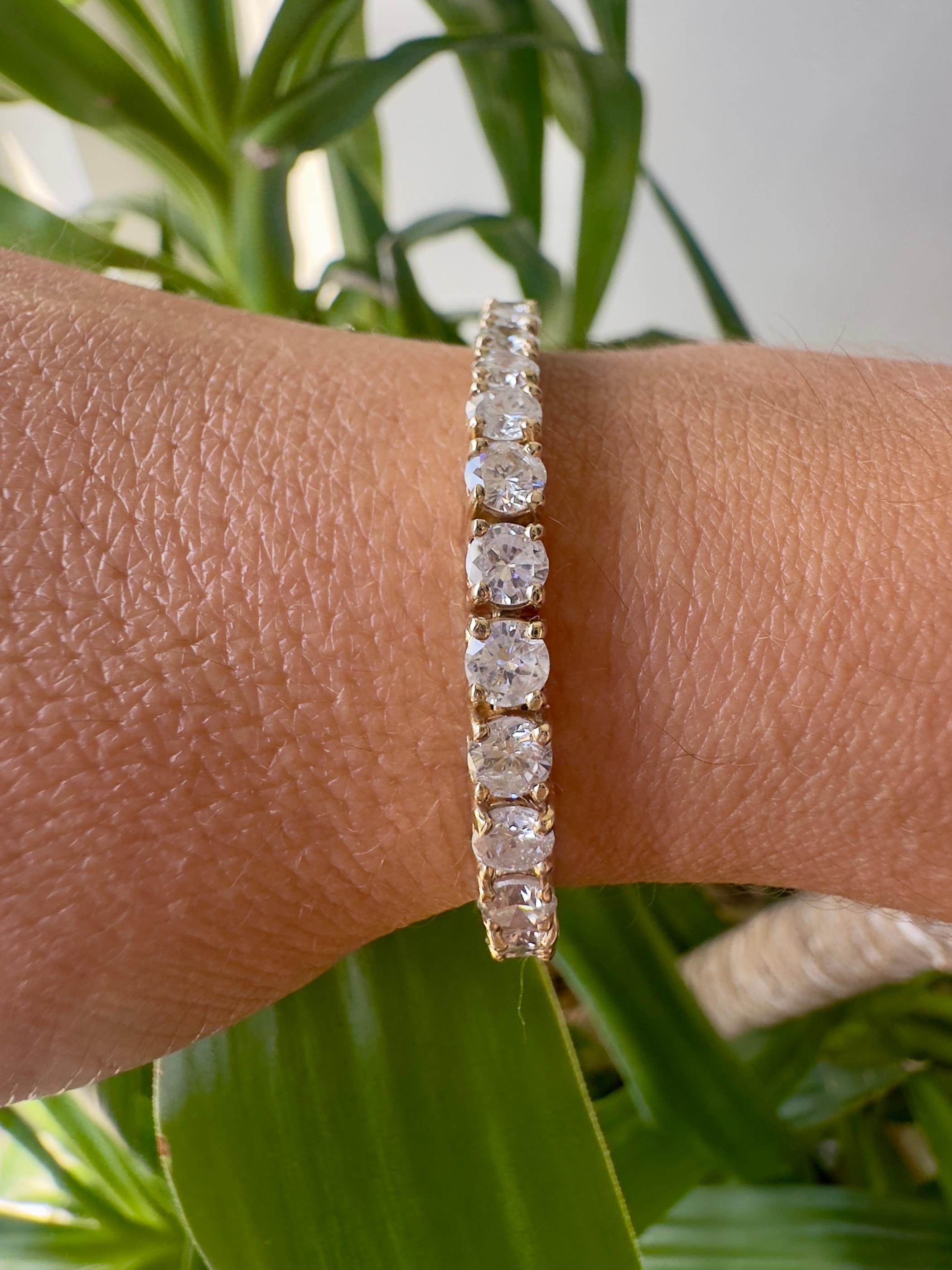 12 CT Diamond Tennis Bracelet in 14K Yellow Gold For Sale 1