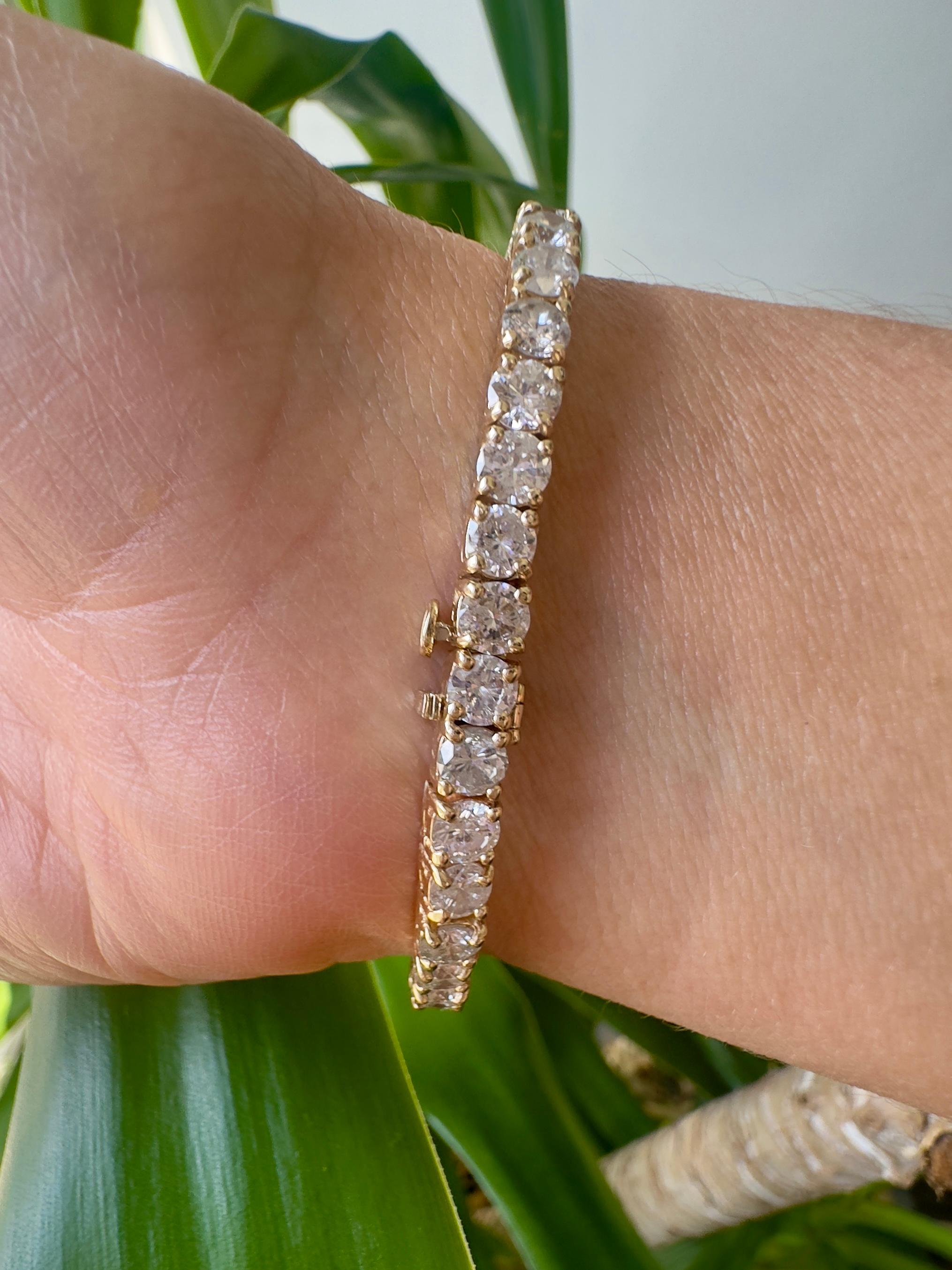 12 CT Diamond Tennis Bracelet in 14K Yellow Gold For Sale 2