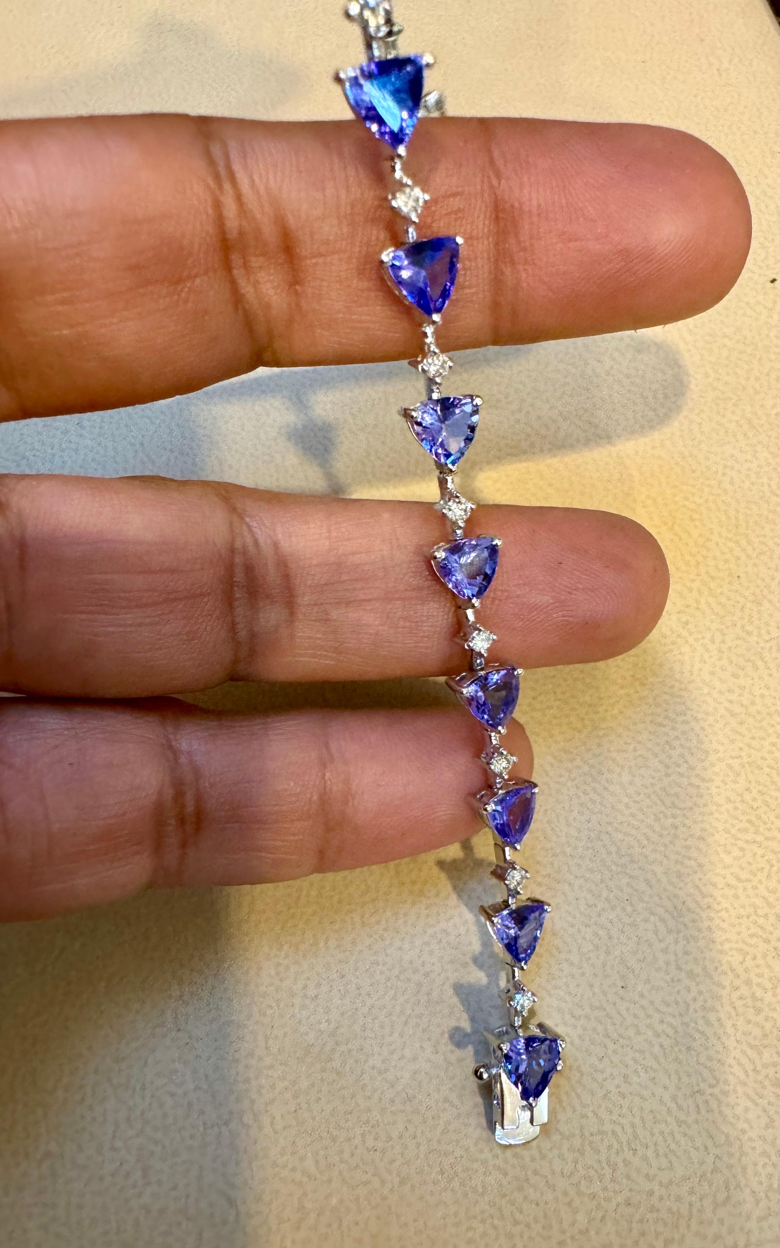 12 Ct Natural Trillion Tanzanite & 0.50 Ct Diamond Tennis Bracelet 14 KW Gold In New Condition In New York, NY
