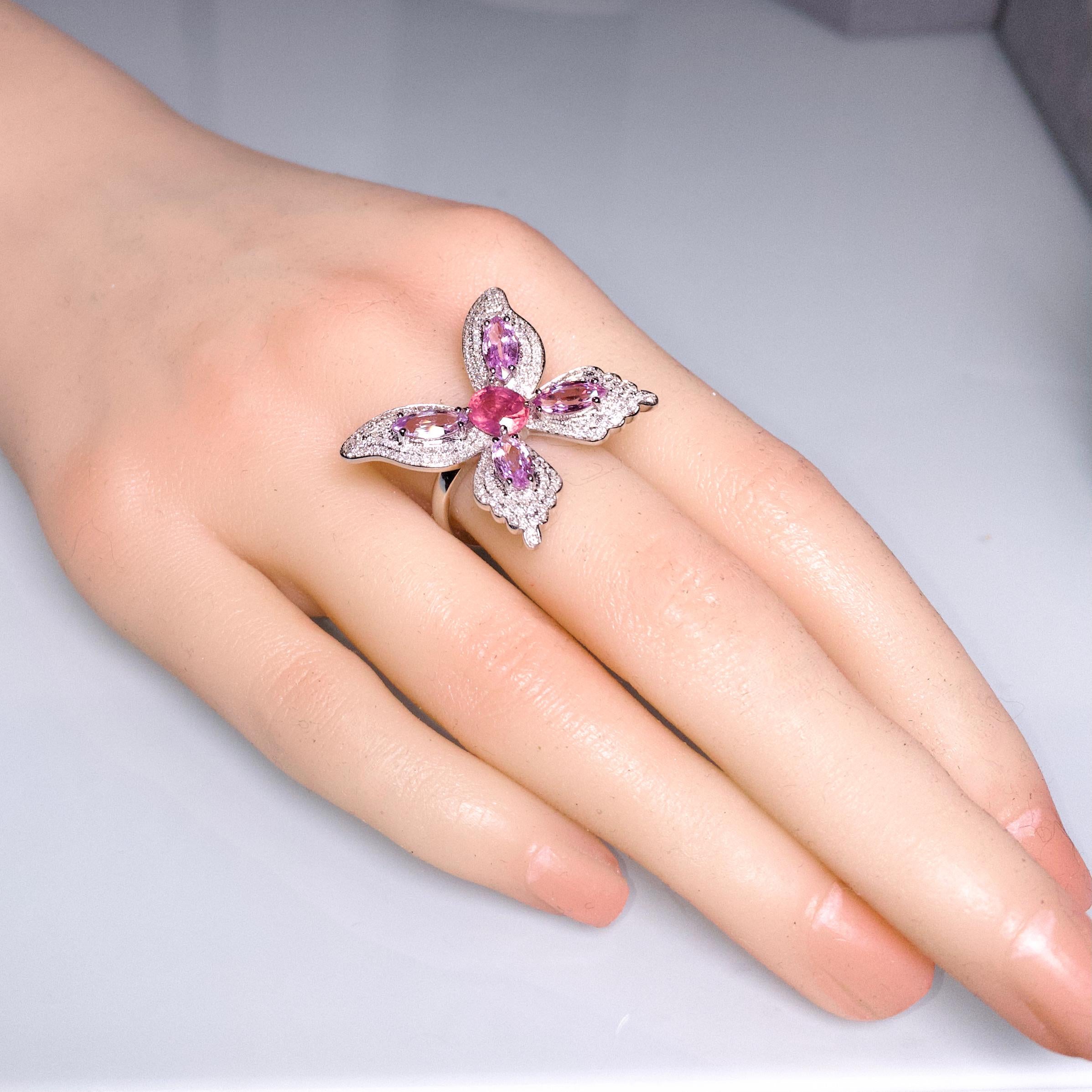 Brilliant Cut 1.2 Ct Pinkish Orange Sapphire, Pink Sapphire and Diamond Ring in 18k White Gold