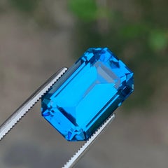 12 cts Emerald Cut Electric Blue Topaz Gemstone for Fine Jewellery 15 mm