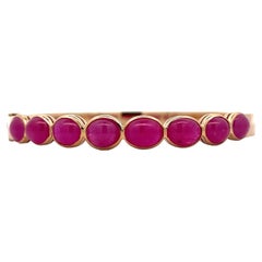 12CTW Cabochon Ruby 18 Karat Yellow Gold Hinged Vintage Bangle Bracelet