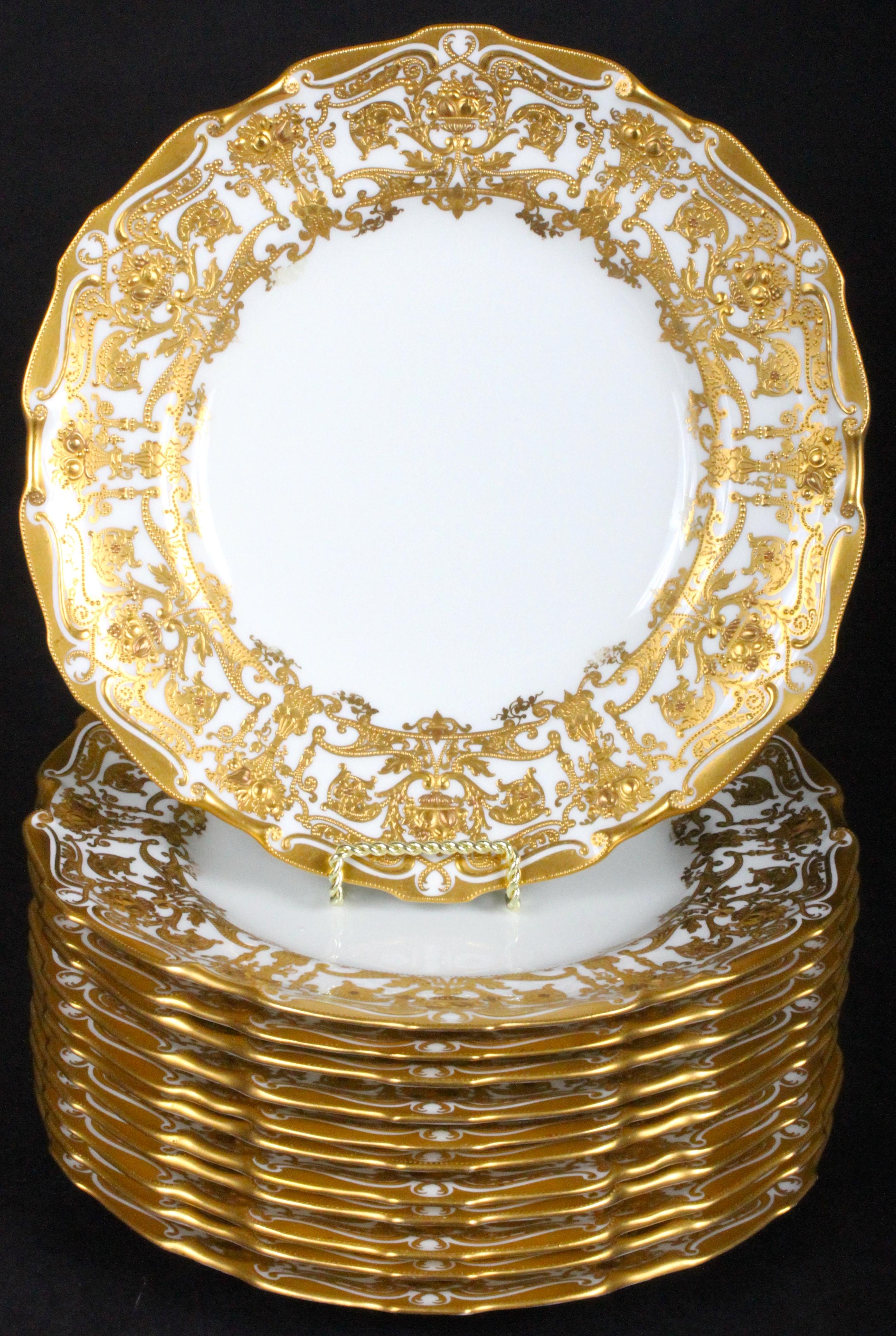 12 Derby Salad or Dessert Pates with Elaborate 2-Color Gilding In Good Condition For Sale In New York, NY