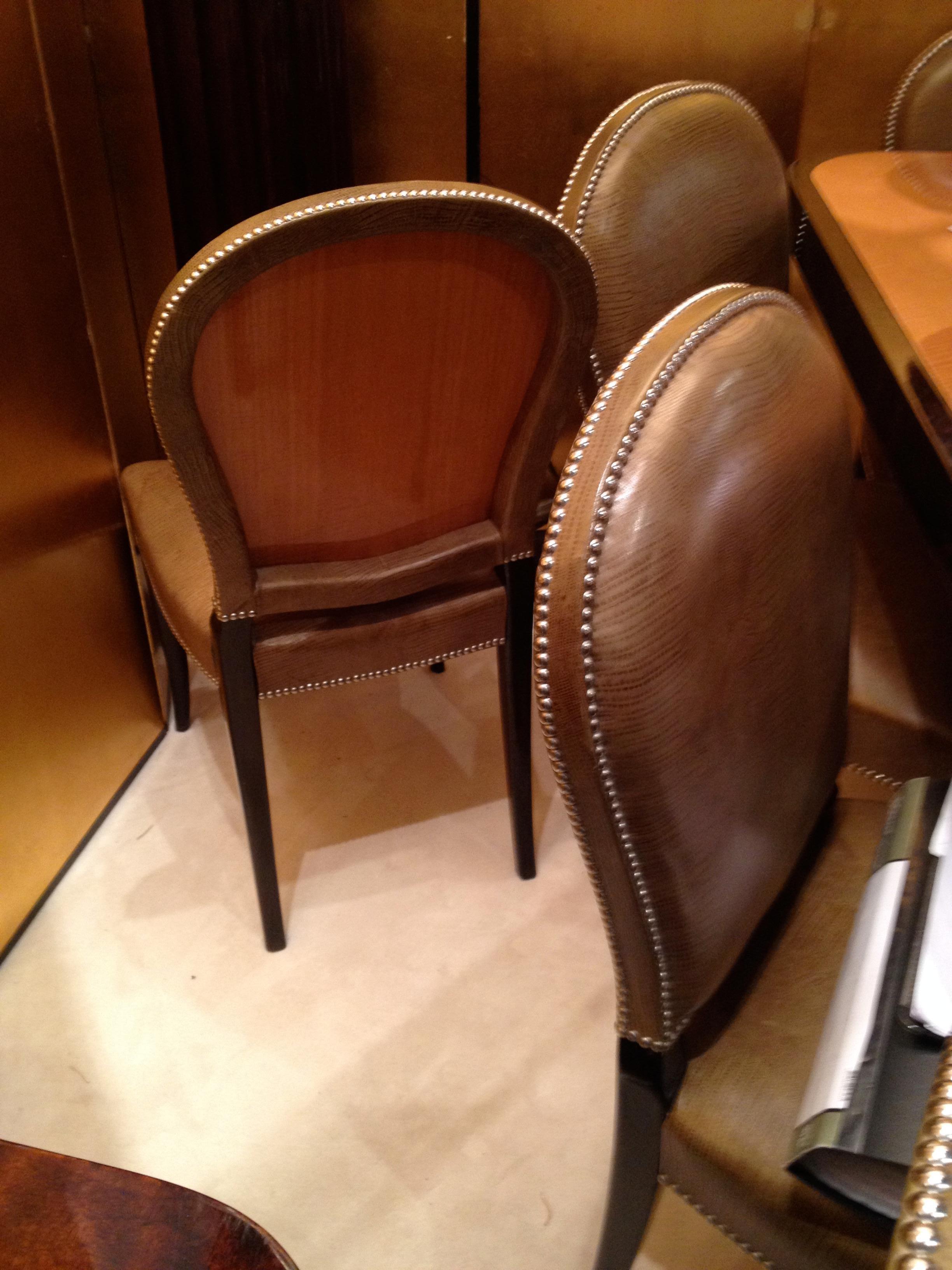 12 Dining Chairs Art Deco in Leather, Italian  For Sale 4