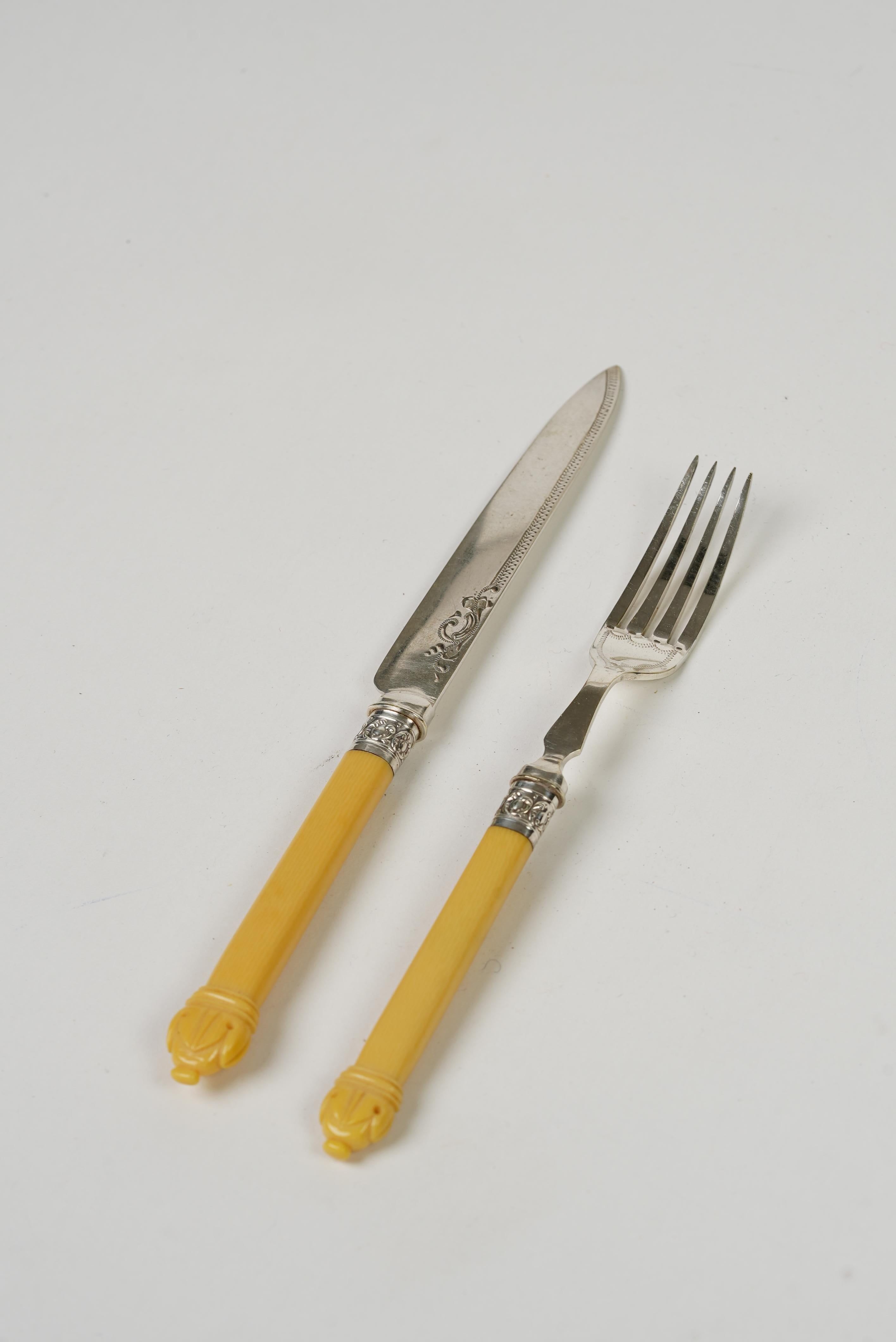 12 Dinner Forks & 12 Dinner Knives Silver Plate, Ornate Bone Handles, Circa 1910 For Sale 1