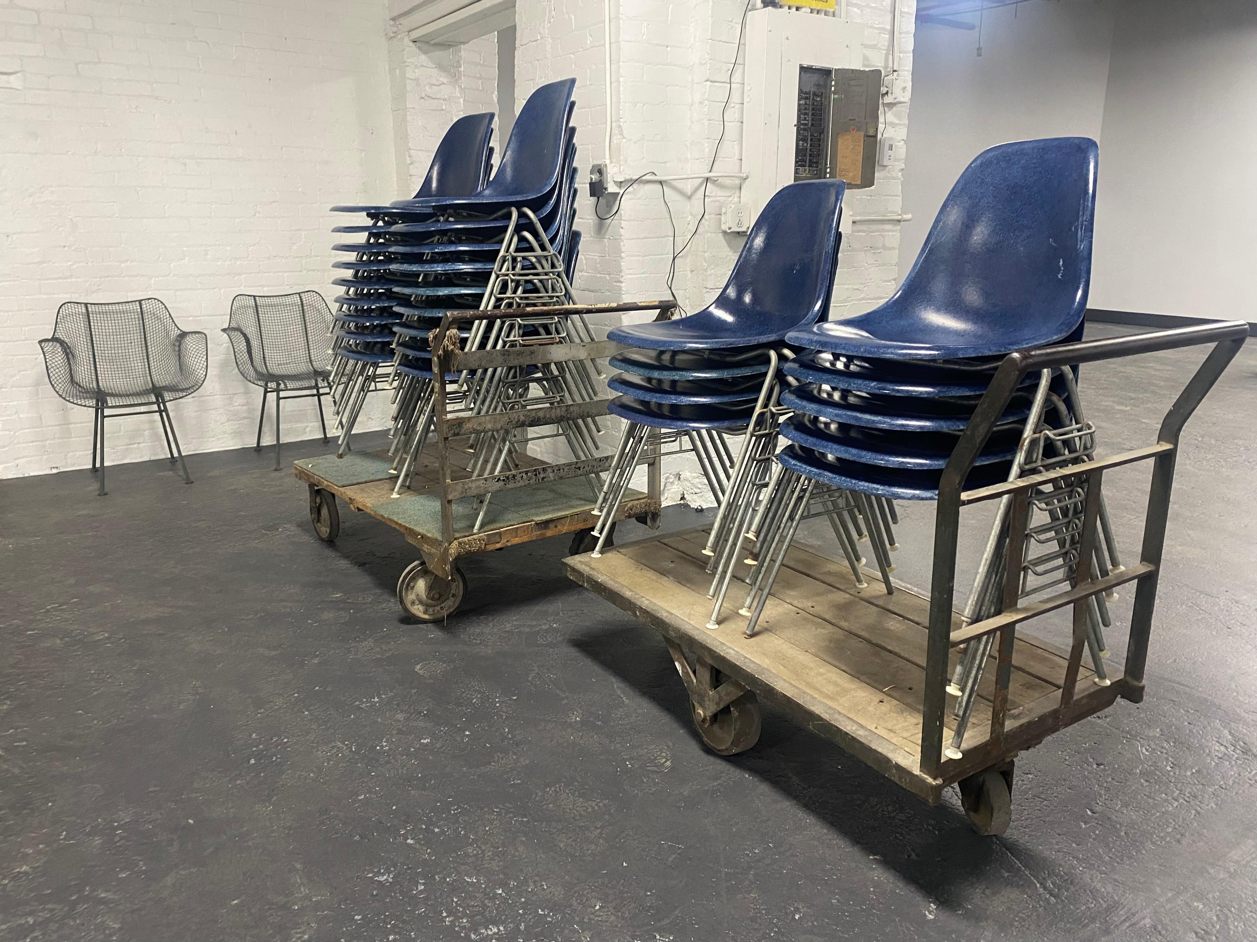 12 DSS Stacking Chairs Charles & Ray Eames Herman Miller, Blue Fiberglass, 1960s For Sale 4