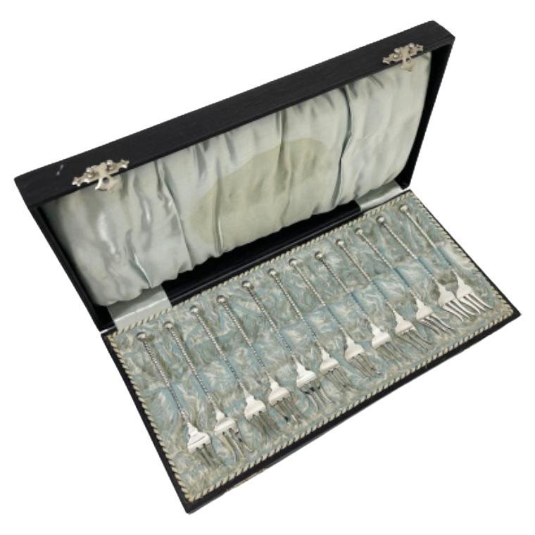 12 Dutch Silver Pickle forks by Gerritsen, 1906