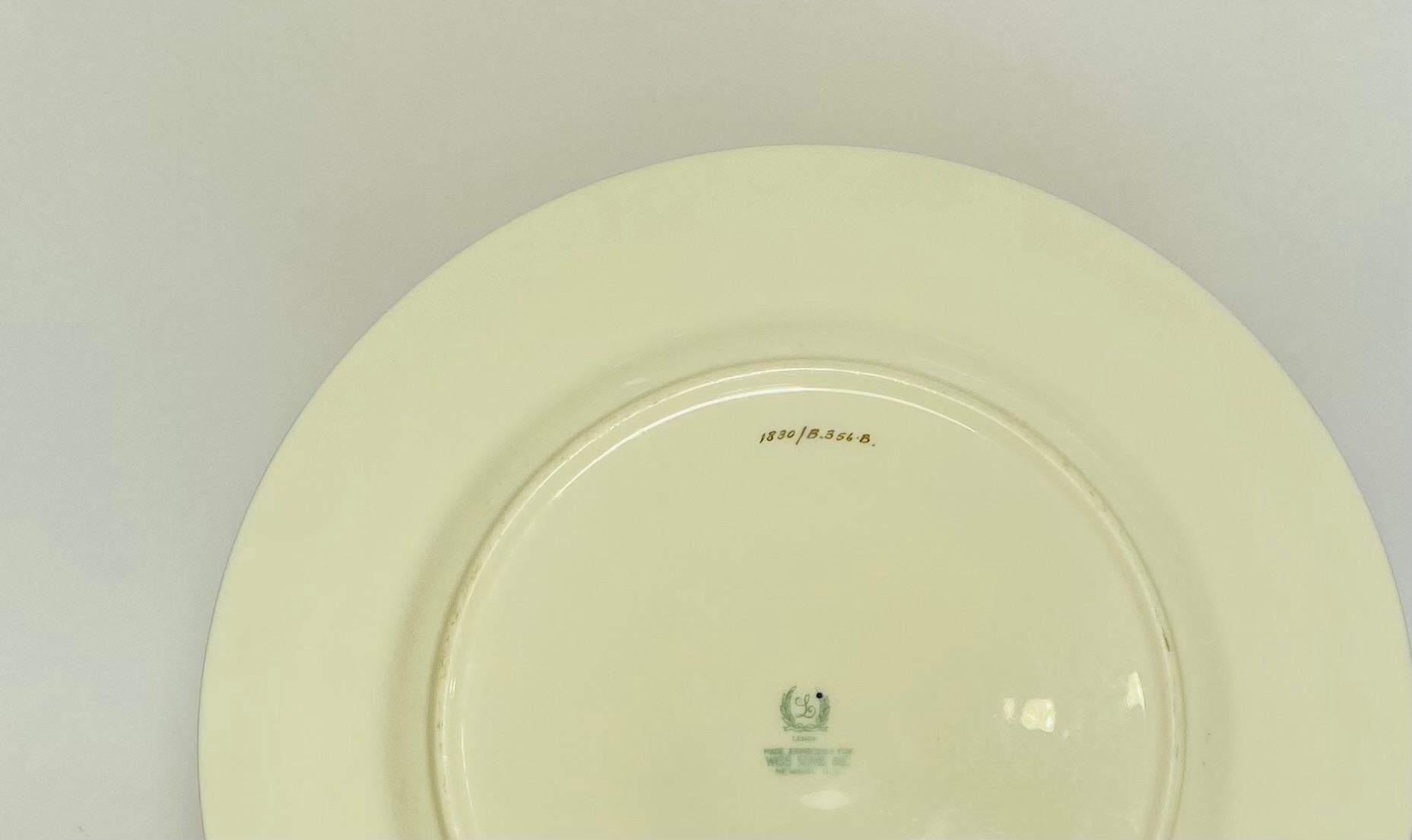 12 Platos de Presentación o Cena de Elaborado Esmalte Azul Cobalto con Incrustaciones Doradas Oro en venta