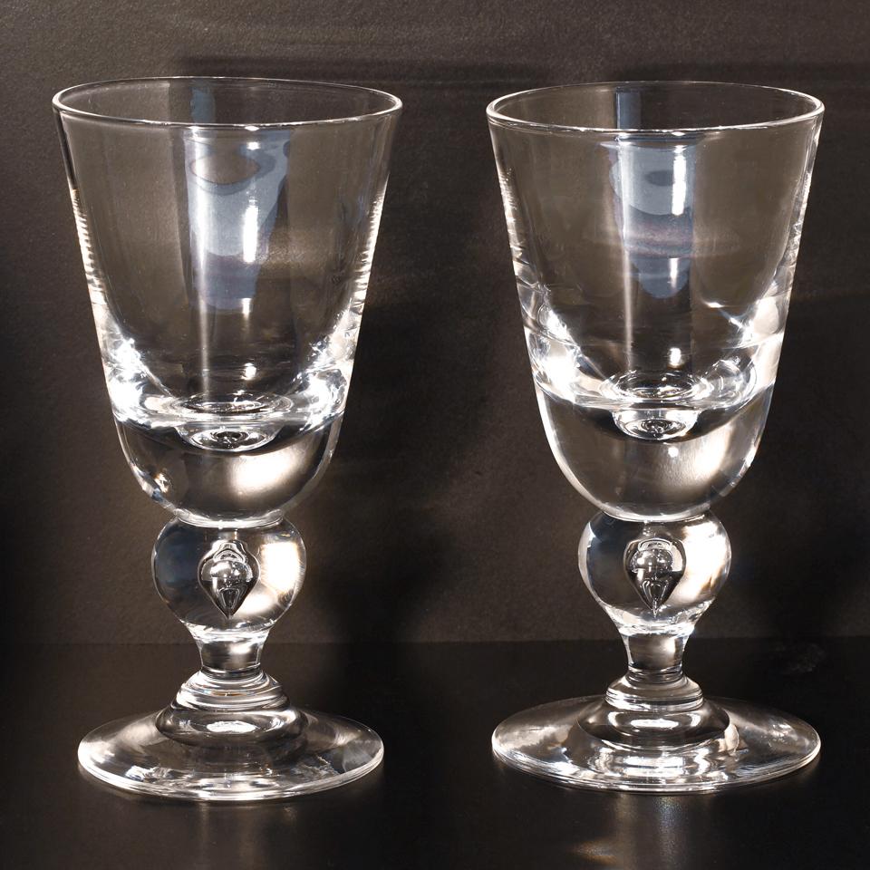 12 eccezionali calici da acqua a balaustro Steuben c1940 americano In condizioni ottime in vendita a Litchfield, CT