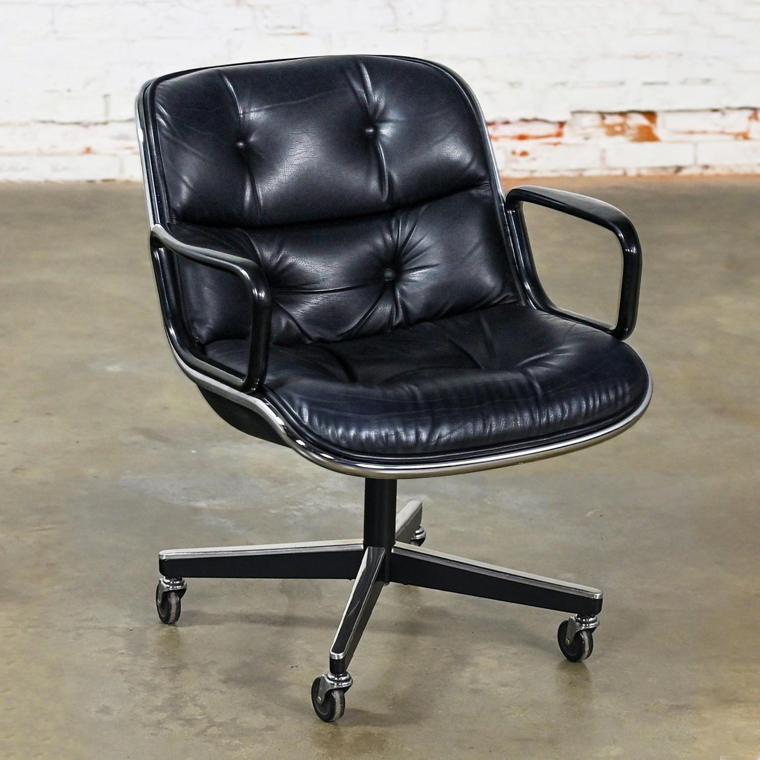 12 Executive Armchairs by Charles Pollock for Knoll Black Leather & 4 Prong Base For Sale 4