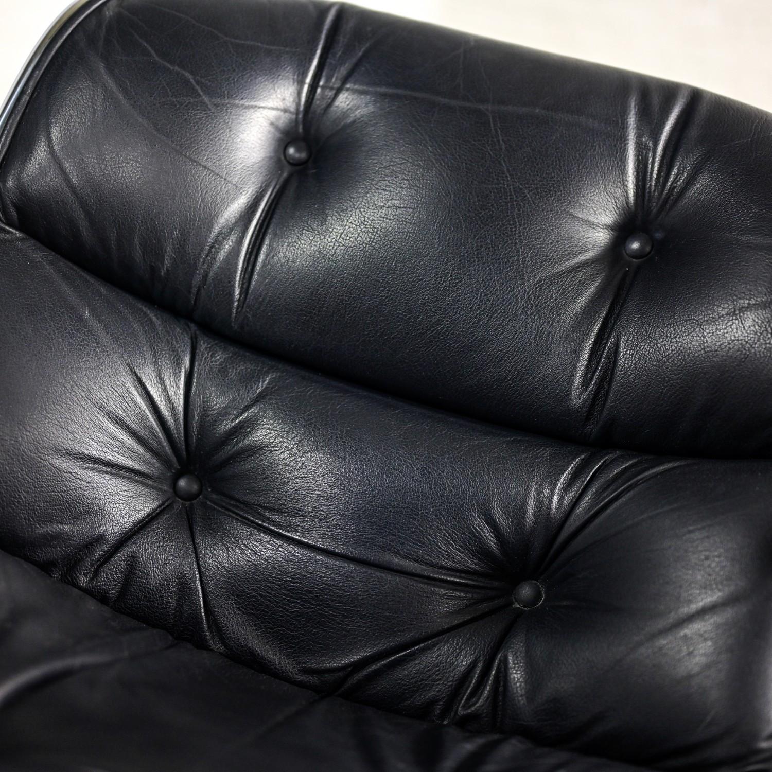 12 Executive Armchairs by Charles Pollock for Knoll Black Leather & 4 Prong Base For Sale 2
