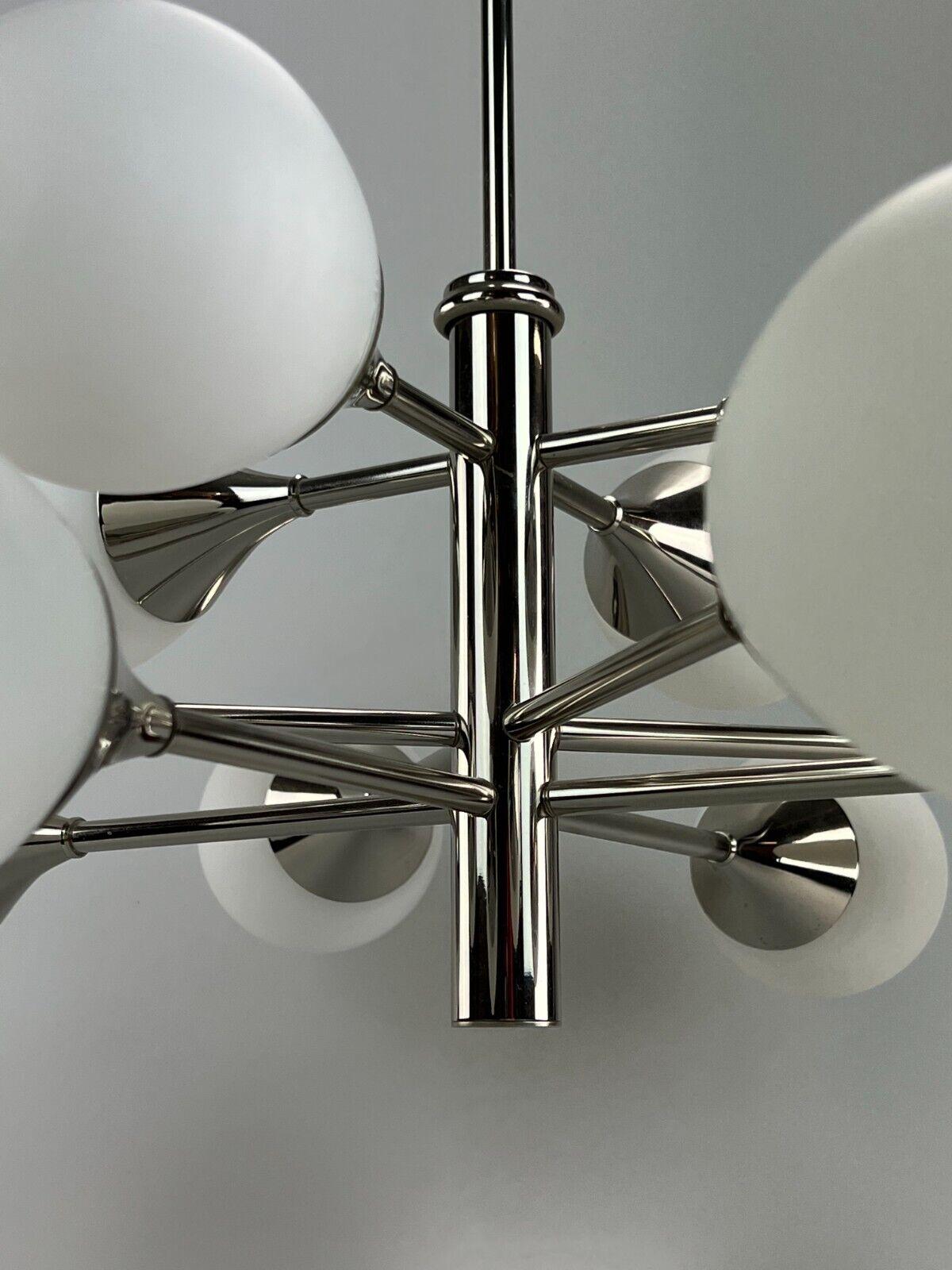 Lampadario Sputnik a 12 fiamme degli anni '60 e '70, Kaiser Leuchten, Opal Glas in vendita 6
