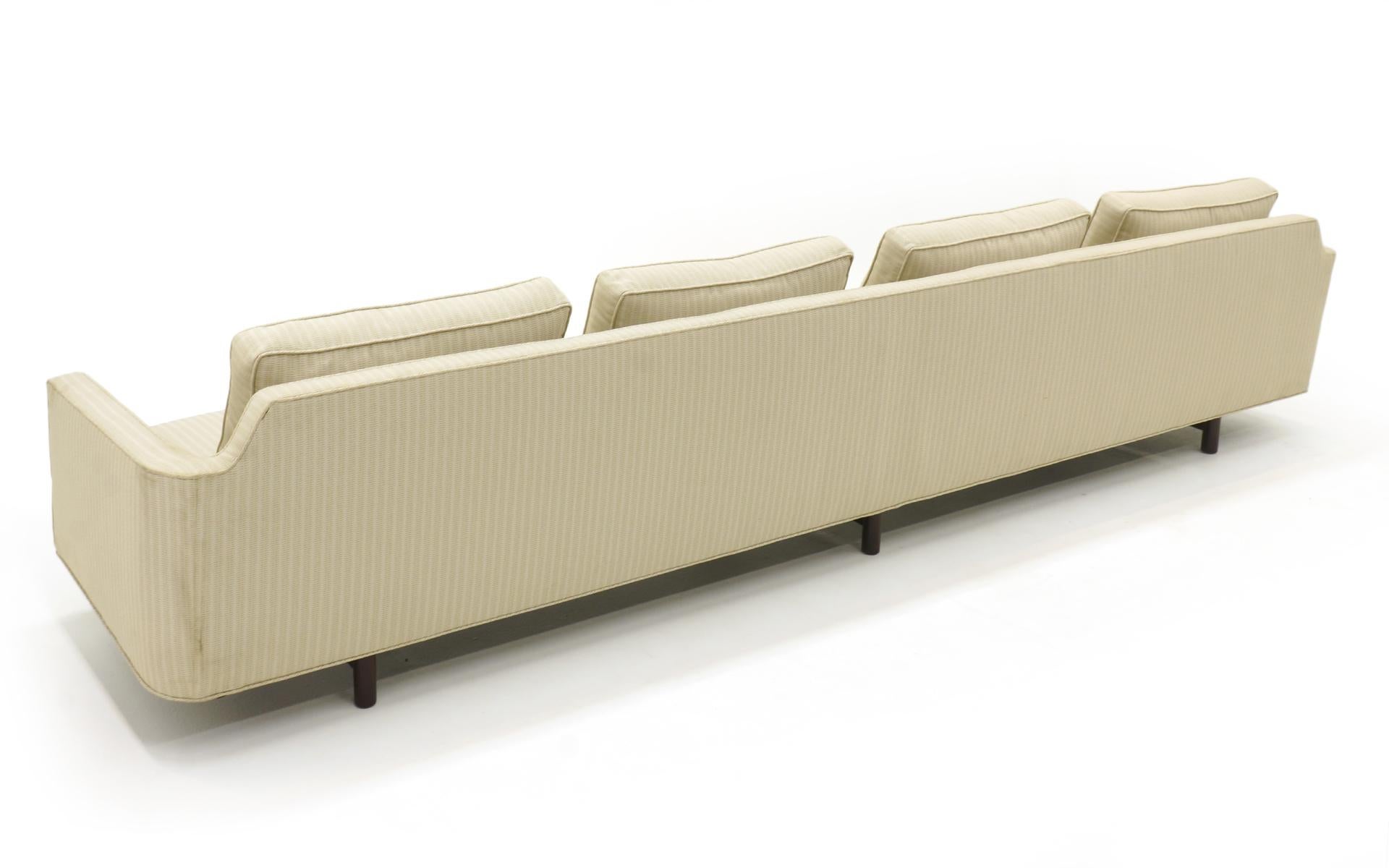 12 Fuß Dunbar-Sofa, entworfen von Edward Wormley im Angebot 1