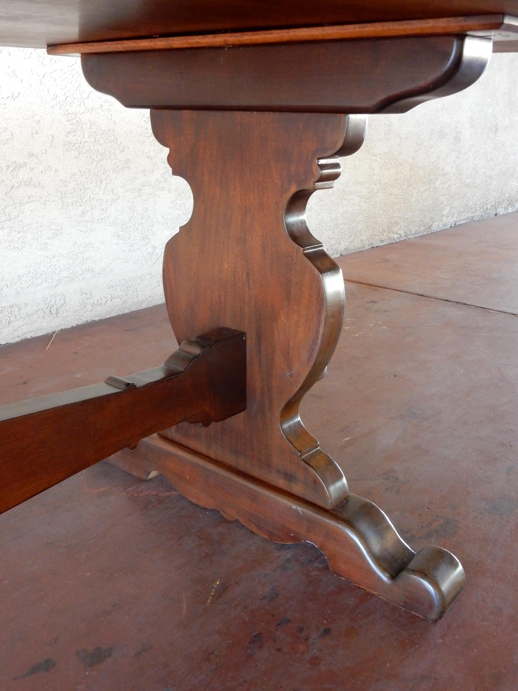 Tuscan Renaissance Banquet Dining Trestle Table In Good Condition For Sale In Las Vegas, NV