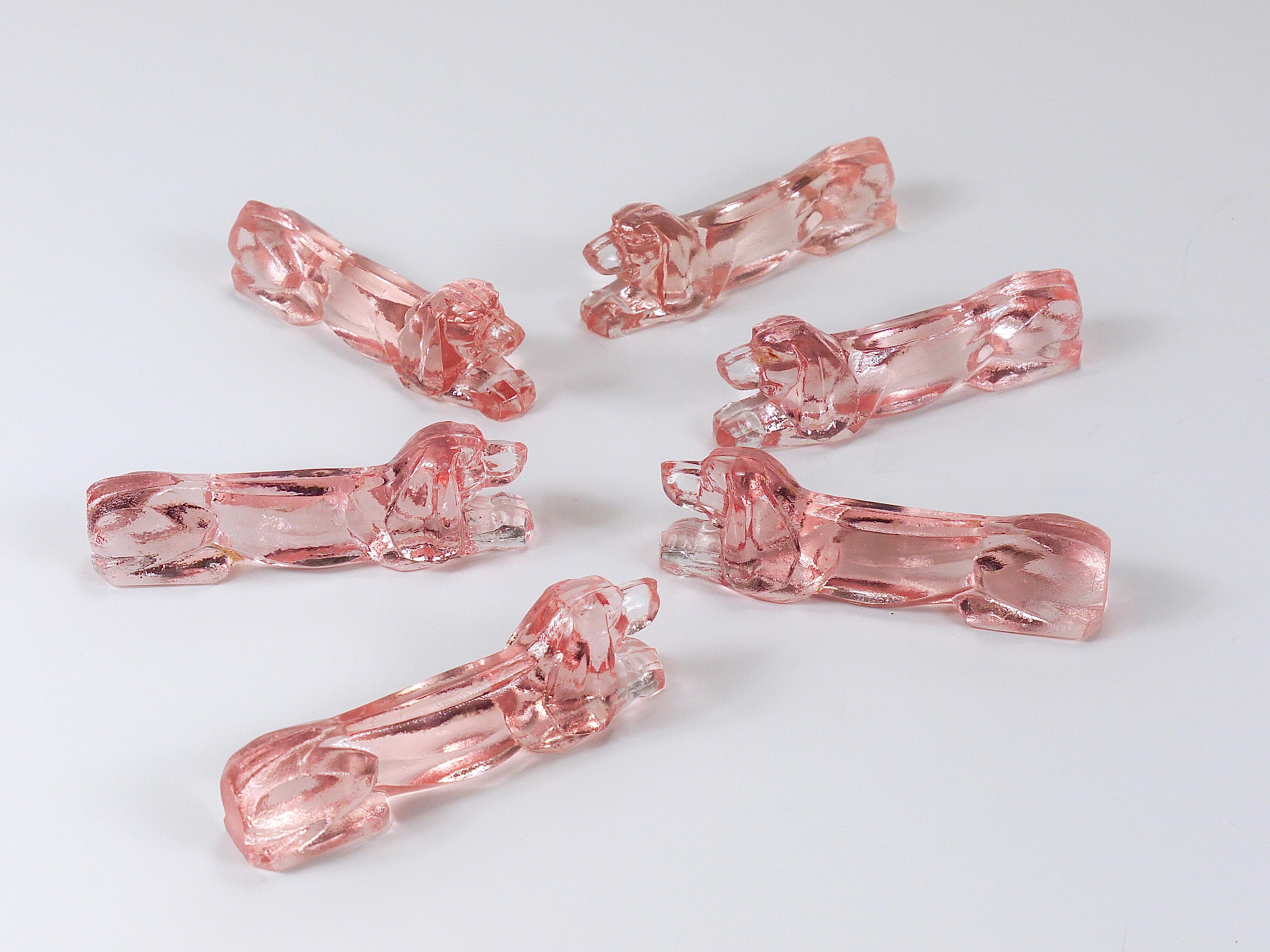 12 Apoyacuchillos franceses Art Decó Perro salchicha Basset Hound, Cristal rosado, Francia, años 30 en venta 3