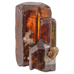 Cristal de Bastnasita Raro De 12 Gramos Con Cristales Secundarios Perfectos De Pakistán