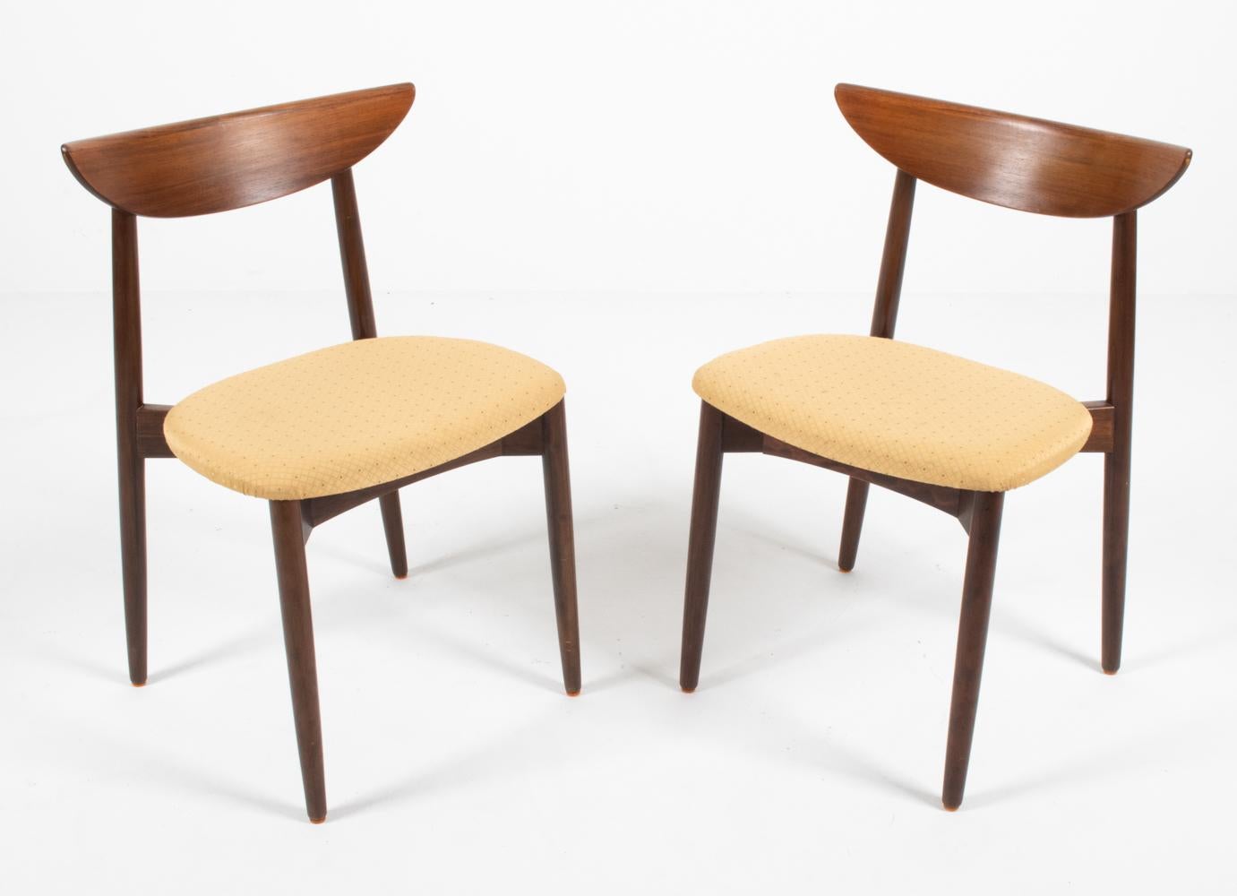 (12) Harry Ostergaard Danish Mid-Century Rosewood Dining Chairs In Good Condition For Sale In Norwalk, CT