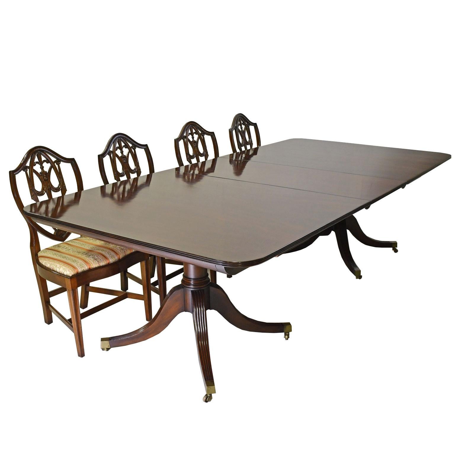 12' Hepplewhite-Style Dining Table Mahogany, 2 Pedestals, 3 Leaves, circa 1945 6