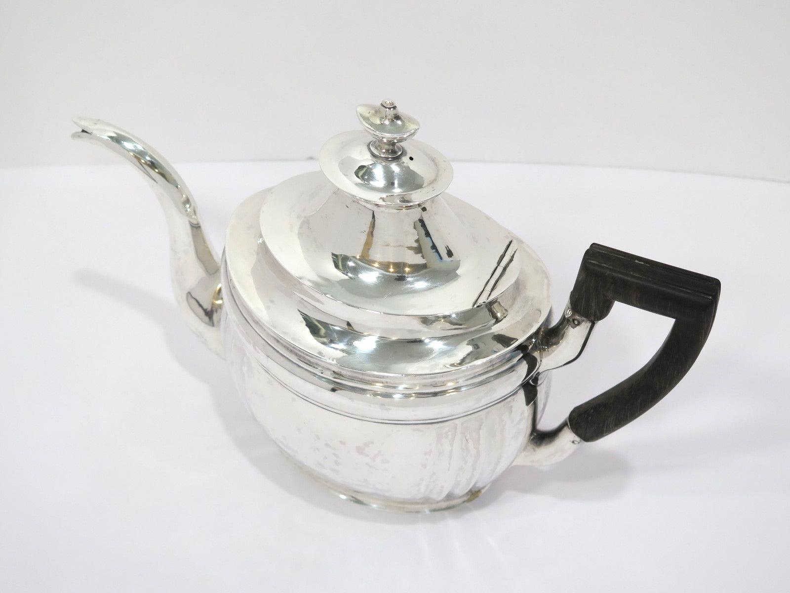 Coin Silver Wood John Wolfe Forbes, New York Antique C. 1802-1831 Teapot In Good Condition In Brooklyn, NY