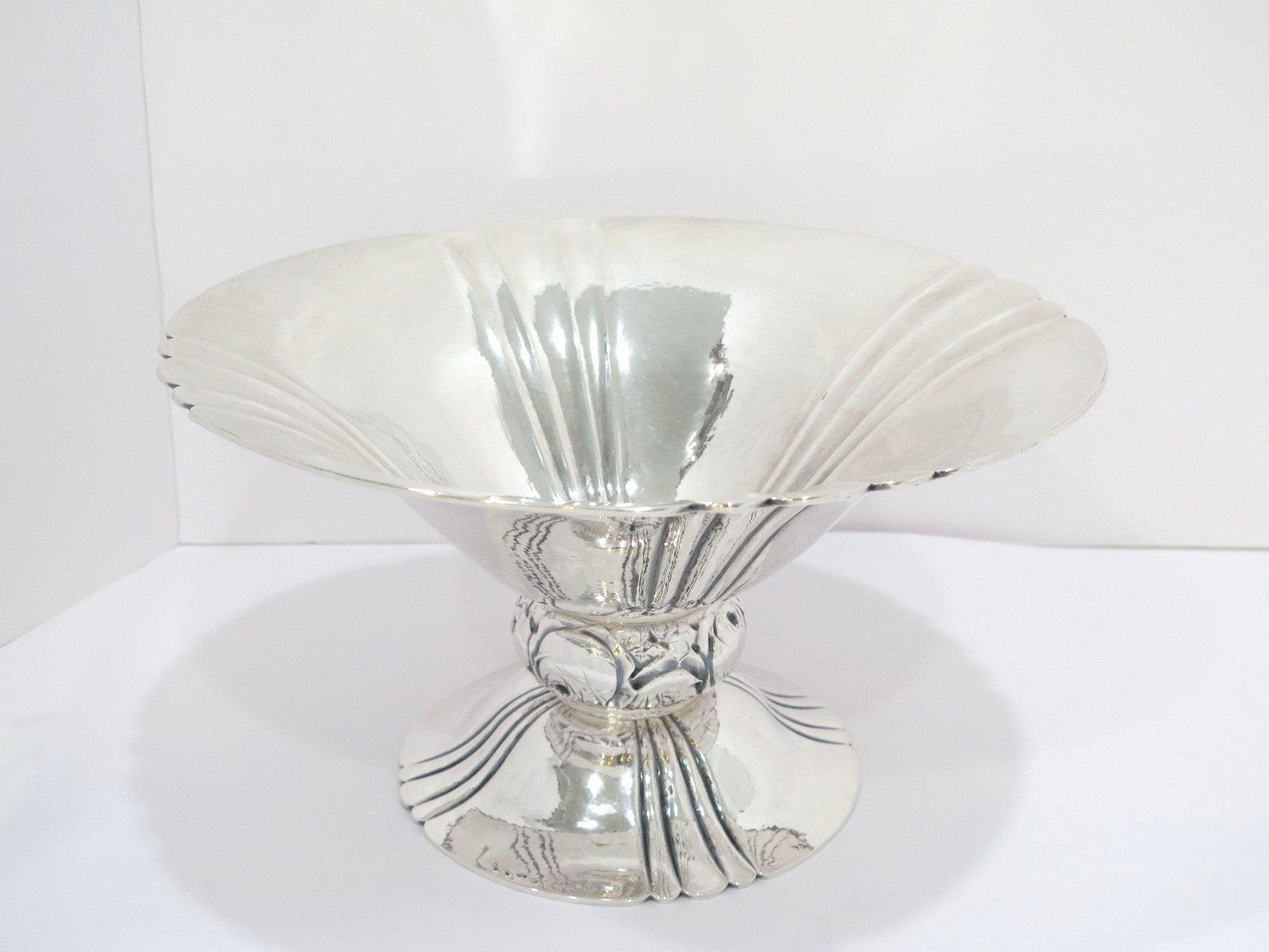 12 in - European Silver Antique Swedish Rose Hammered Footed Serving Bowl In Good Condition In Brooklyn, NY