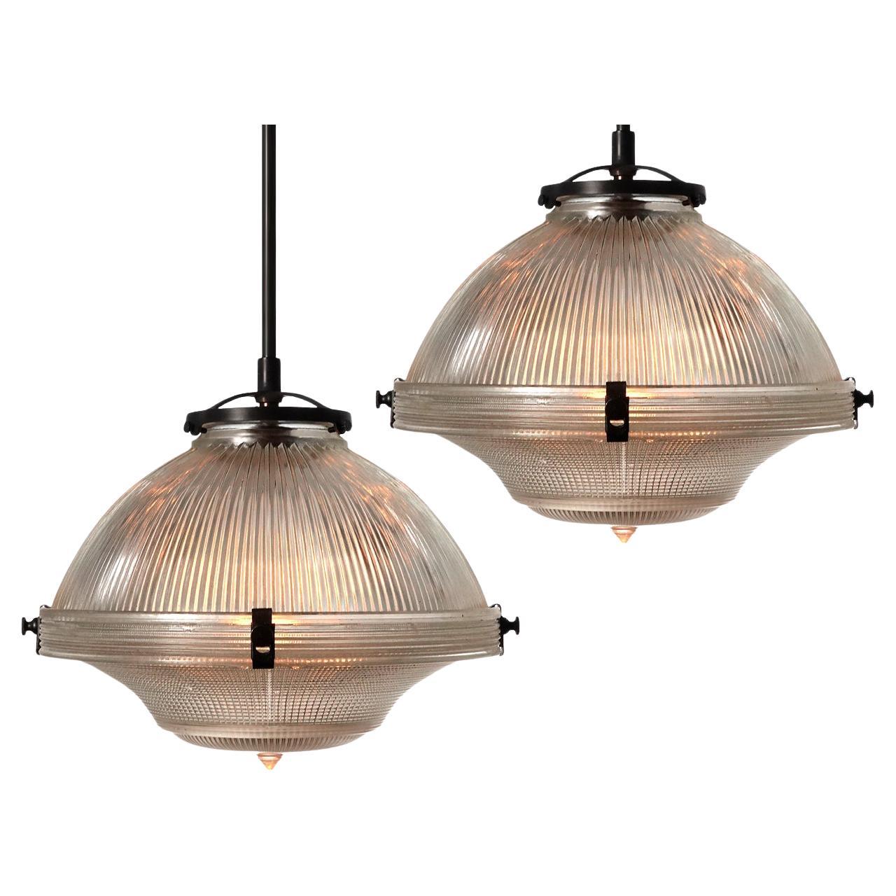 Holophane da 12 pollici degli anni 
20 in 3 pezzi - coppia abbinata in vendita