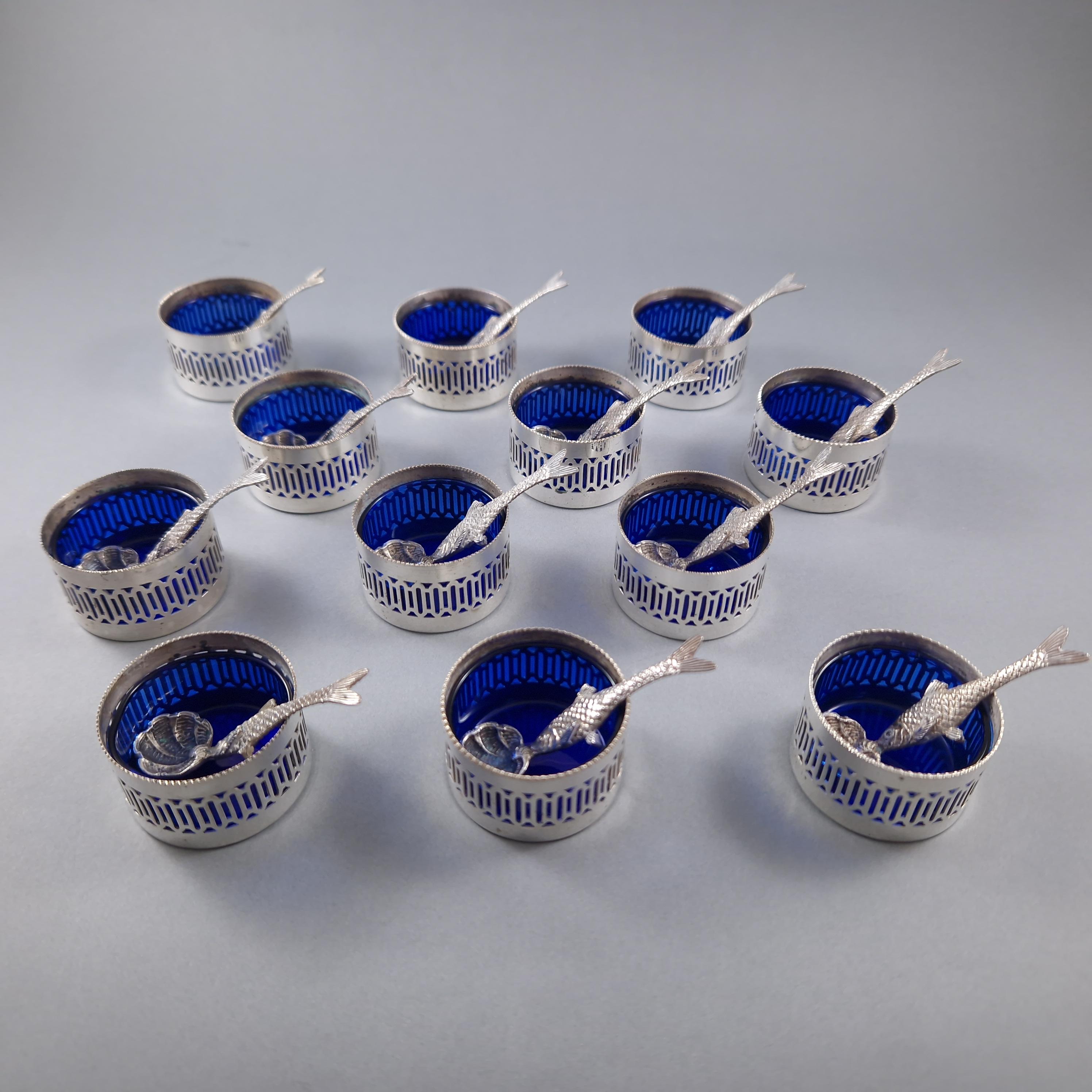 Late 20th Century 12 Individual Salt Cellars / Place Card Holders In Sterling Silver For Sale
