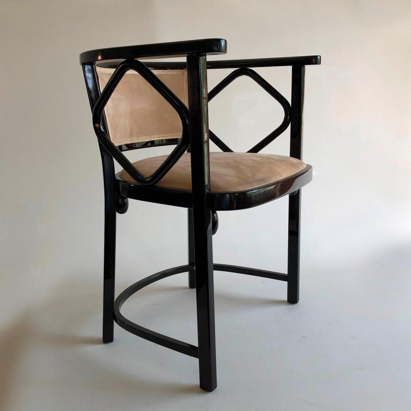 12 Josef Hoffmann Attributed Thonet Bentwood Fledermaus Chairs, Austria, 1930s For Sale 8