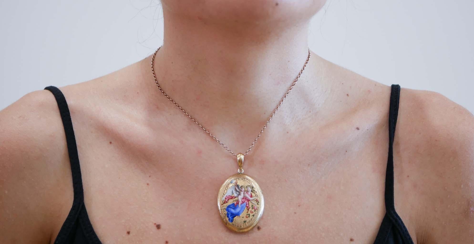 12 Karat Yellow Gold Pendant. Damen im Angebot