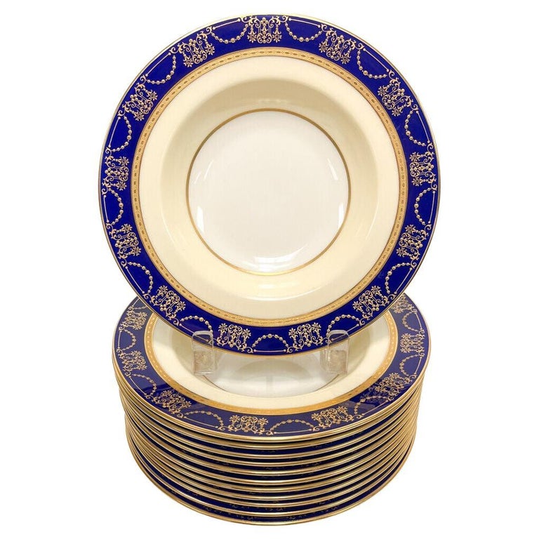 12 Lenox Porzellan Suppenschalen mit Rand, um 1920, kobaltblau und  vergoldet im Angebot bei 1stDibs