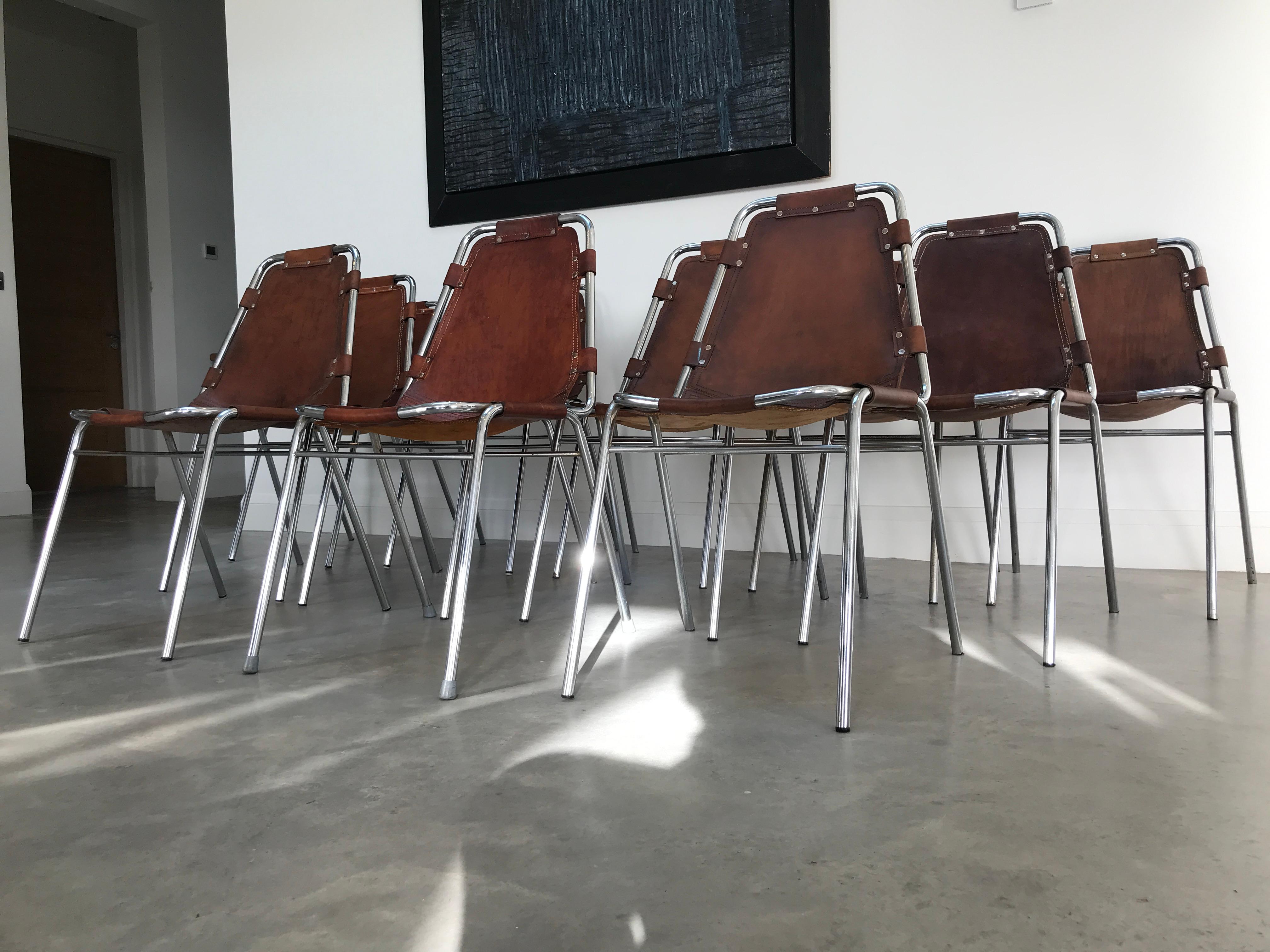 12 chaises de salle à manger Les Arcs choisies par Charlotte Perriand pour les Arcs, France, années 1960 en vente 3