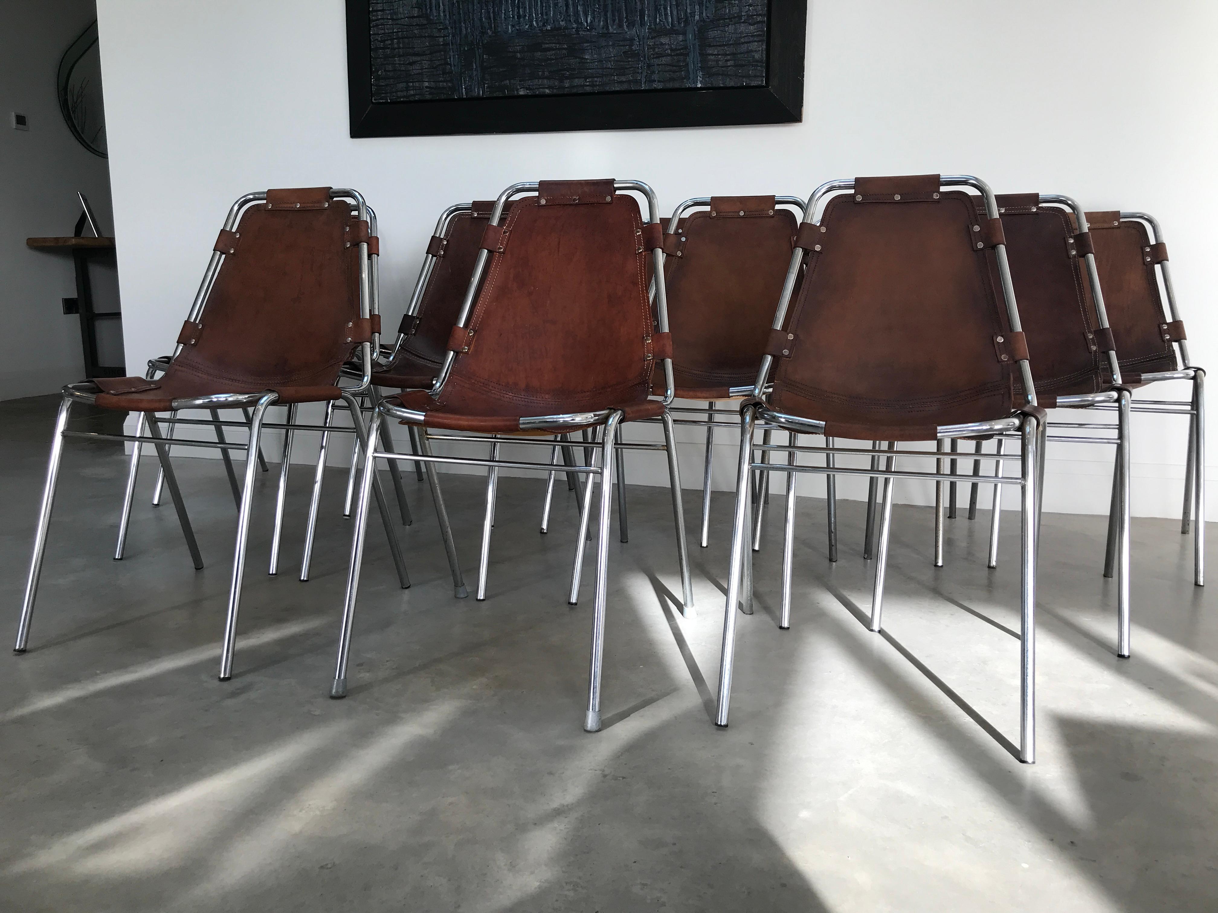 12 chaises de salle à manger Les Arcs choisies par Charlotte Perriand pour les Arcs, France, années 1960 en vente 5