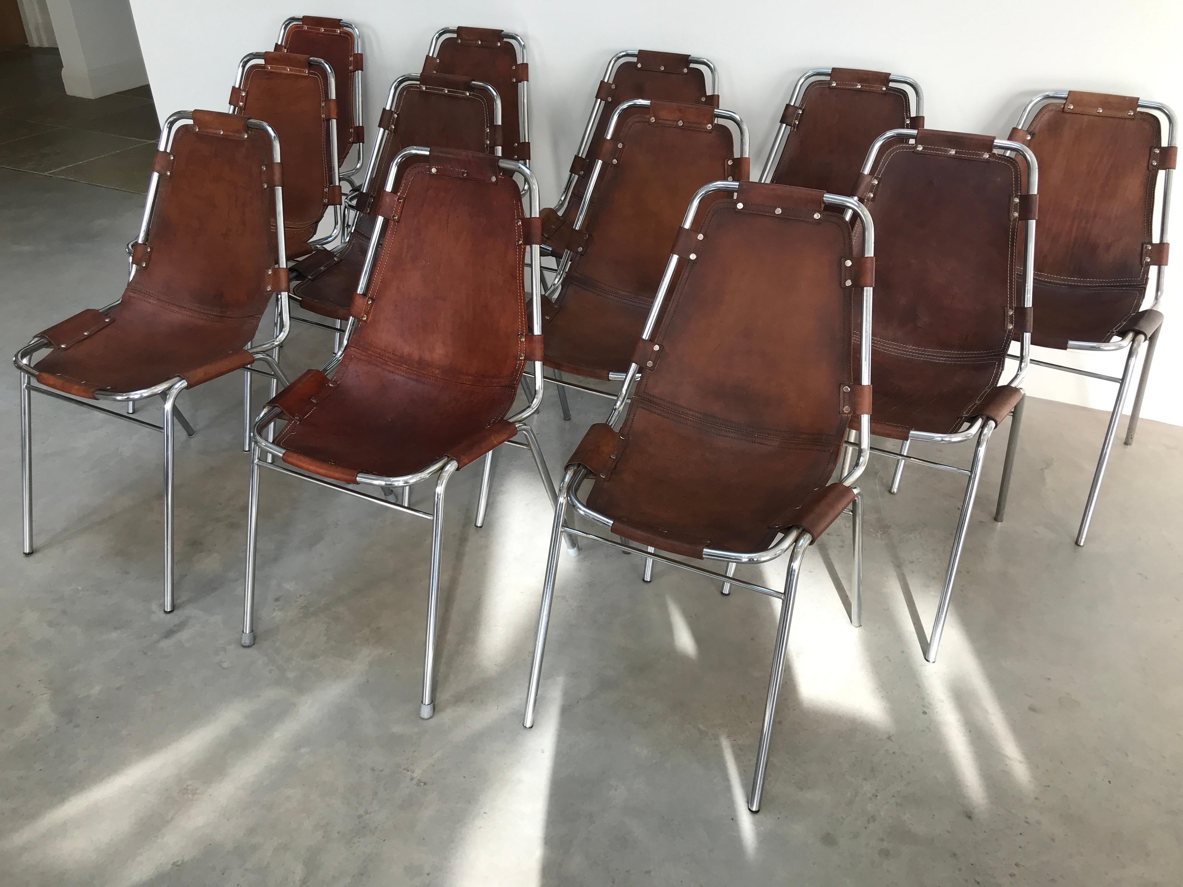 12 chaises de salle à manger Les Arcs choisies par Charlotte Perriand pour les Arcs, France, années 1960 Bon état - En vente à Markington, GB
