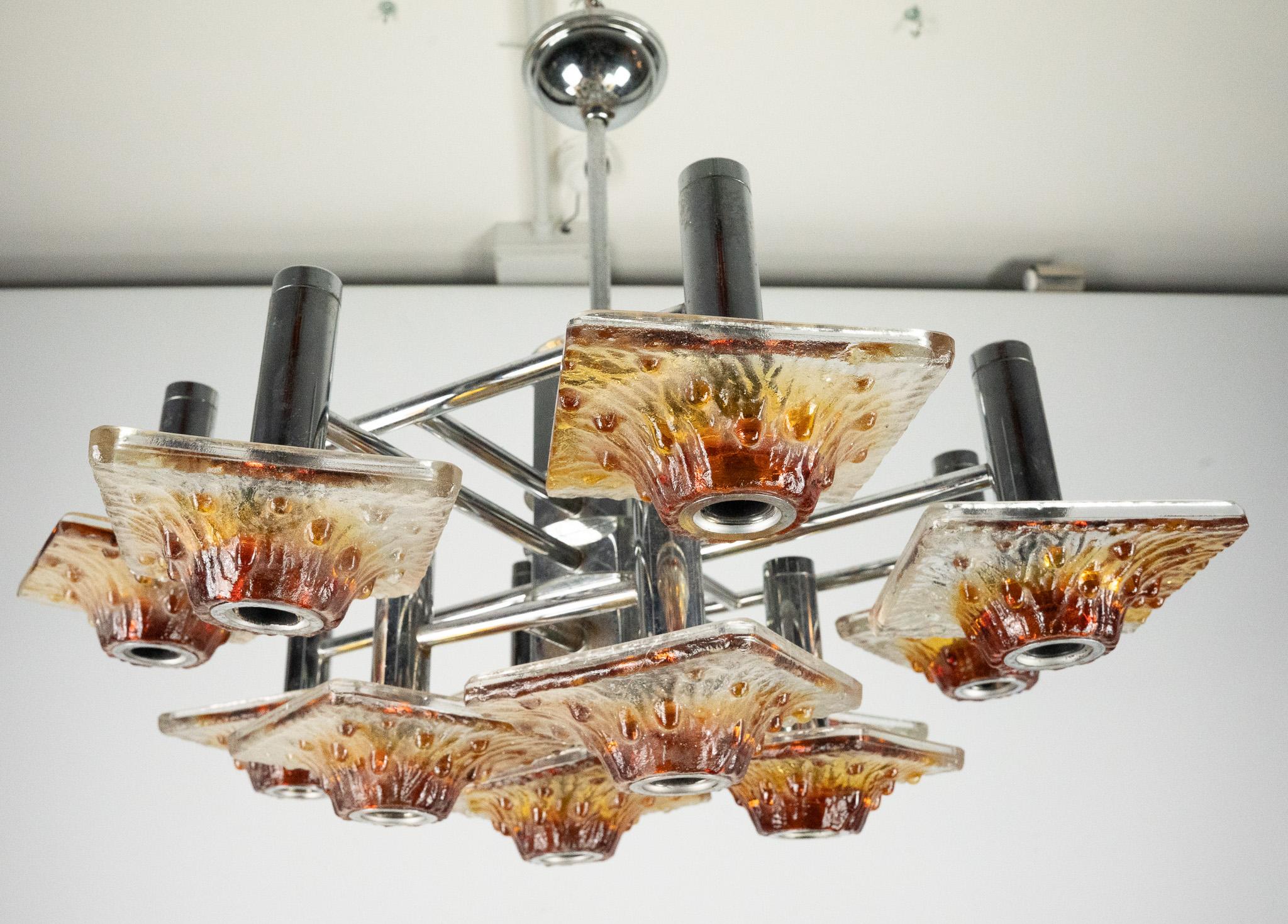 12-light Mazzega chandelier in amber and clear murano glass and chrome. Italy 70 For Sale 1