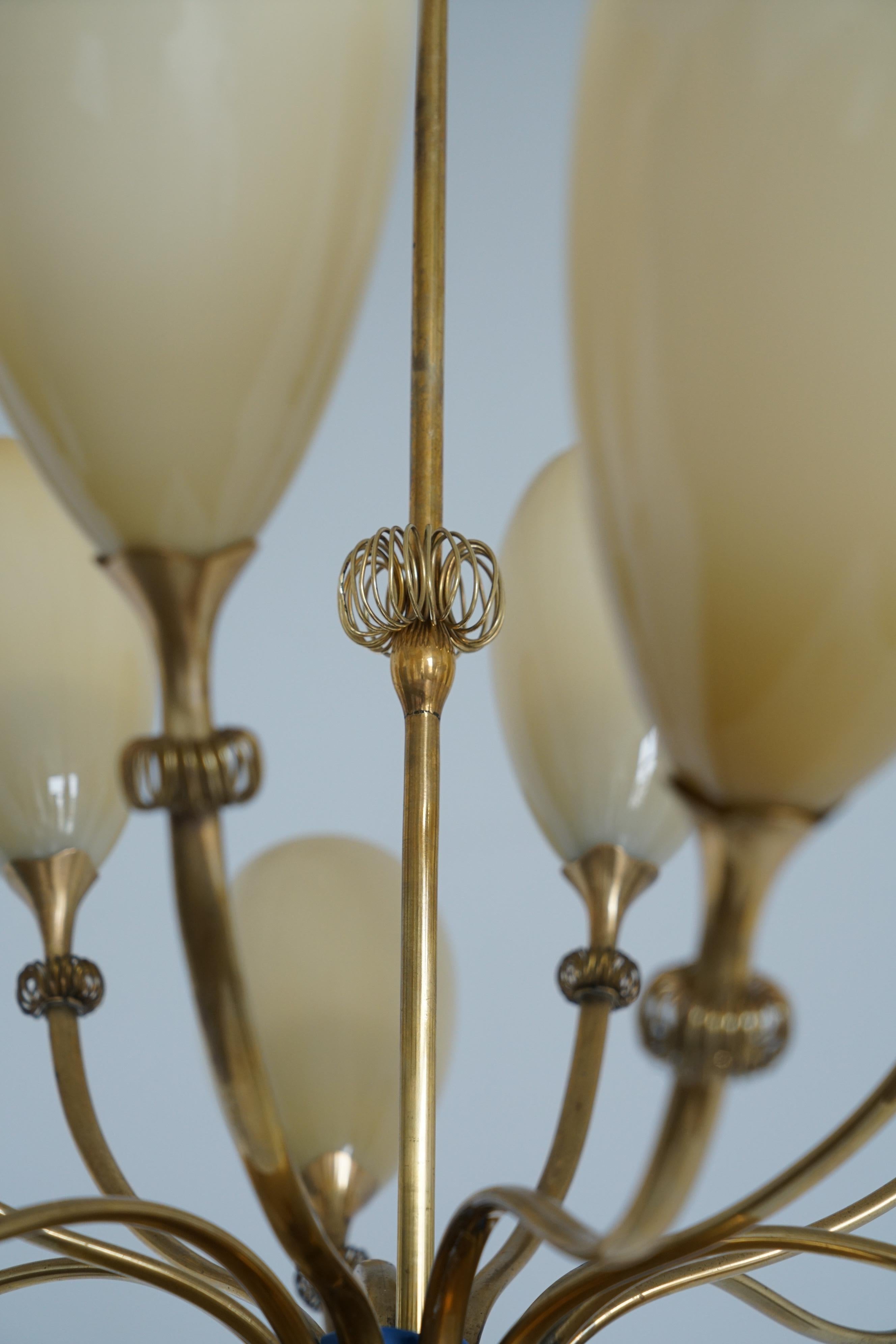 Lustre à 12 lumières de Paavo Tynell en vente 4