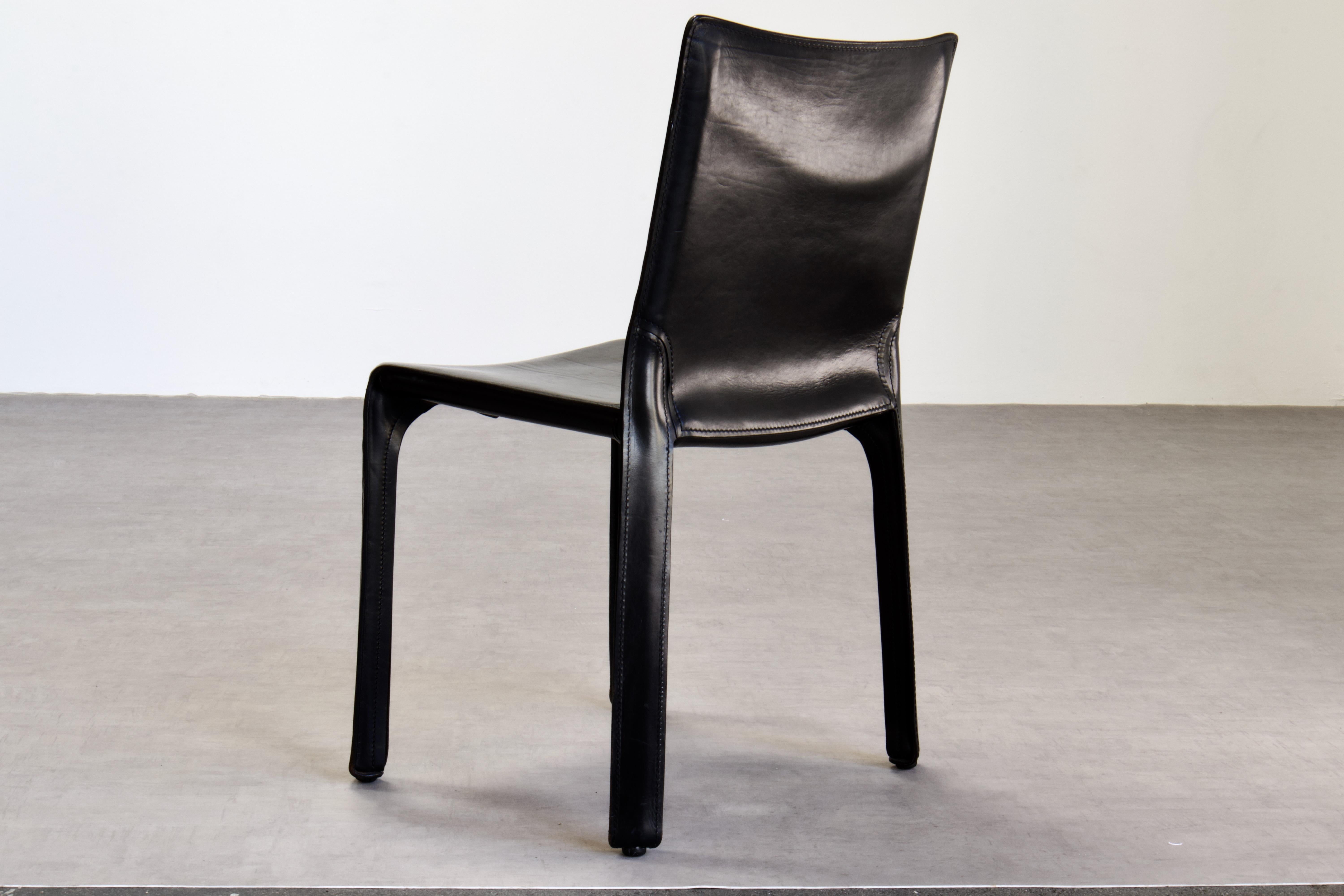 12 Mario Bellini CAB 412 Chairs in Black Saddle Leather for Cassina For Sale 1