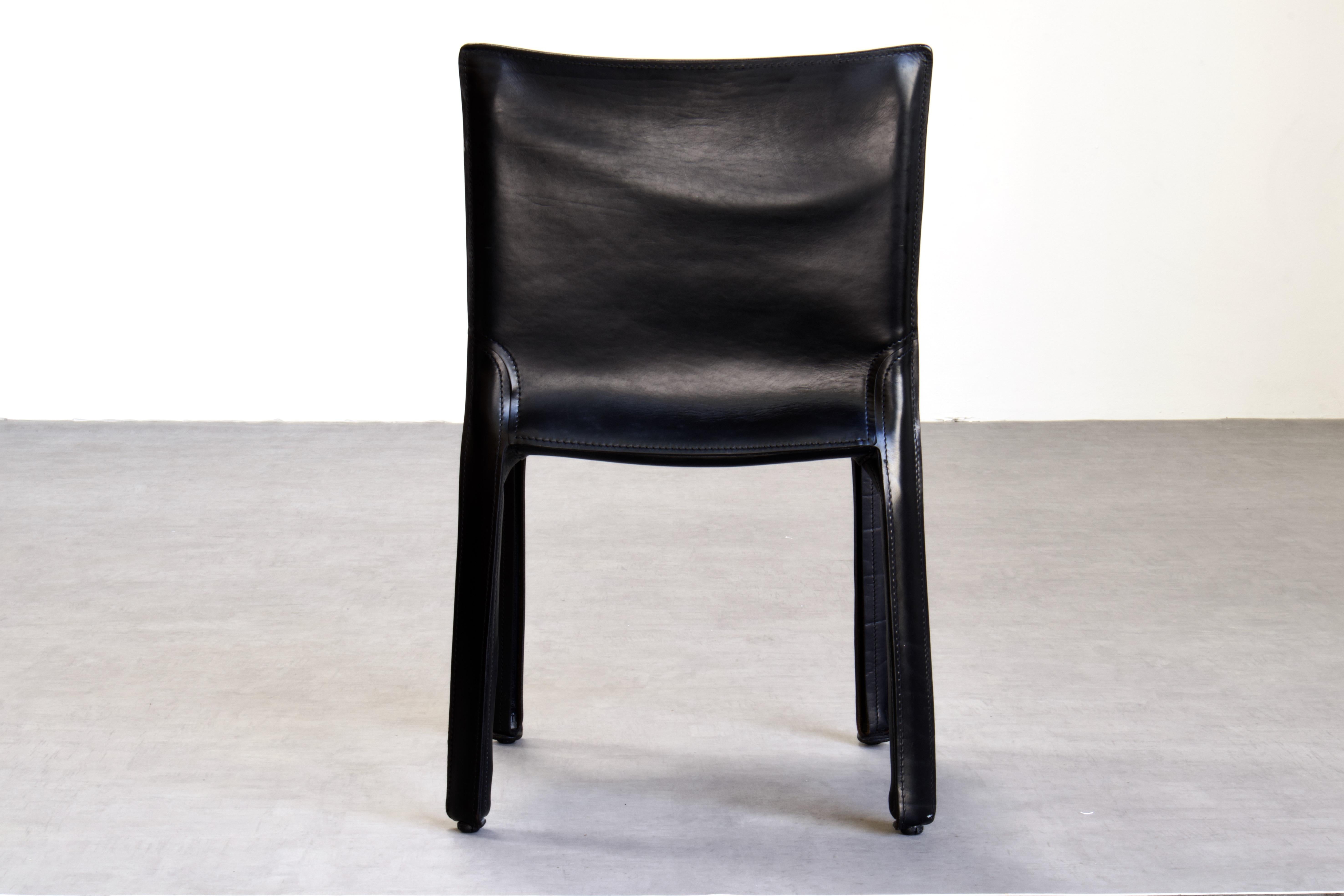 12 Mario Bellini CAB 412 Stühle aus schwarzem Sattelleder für Cassina im Angebot 1