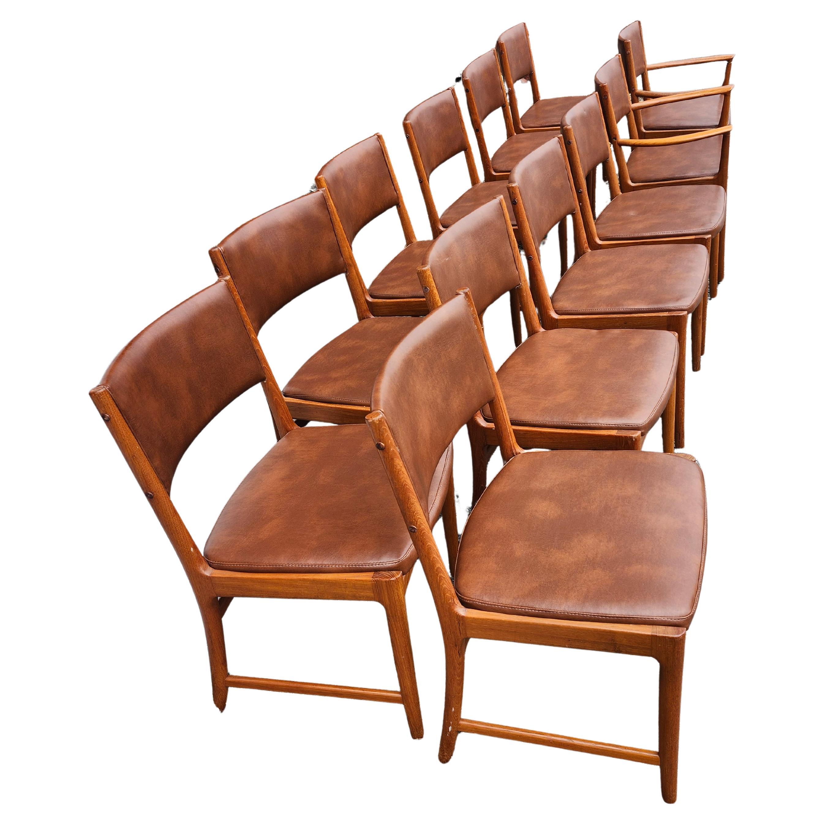 Scandinavo moderno 12 sedie da pranzo in pelle di teak moderne danesi del Mid Century di Kai Lyngfeldt Larsen in vendita
