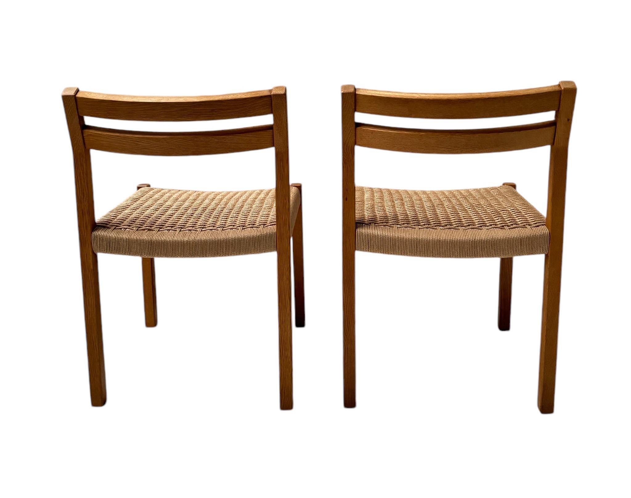 Corda di carta 12 sedie da sala da pranzo 401 di Niels Otto Møller, anni '70. in vendita