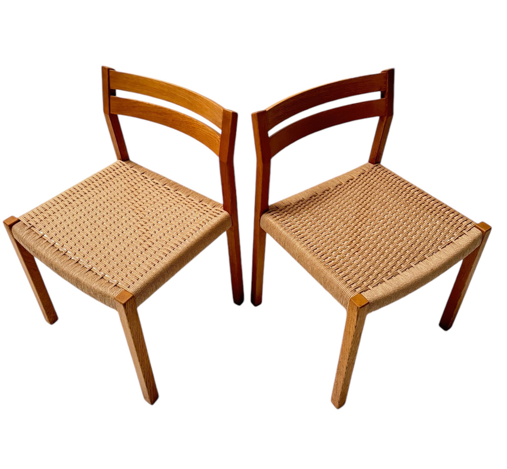 12 sedie da sala da pranzo 401 di Niels Otto Møller, anni '70. in vendita 1