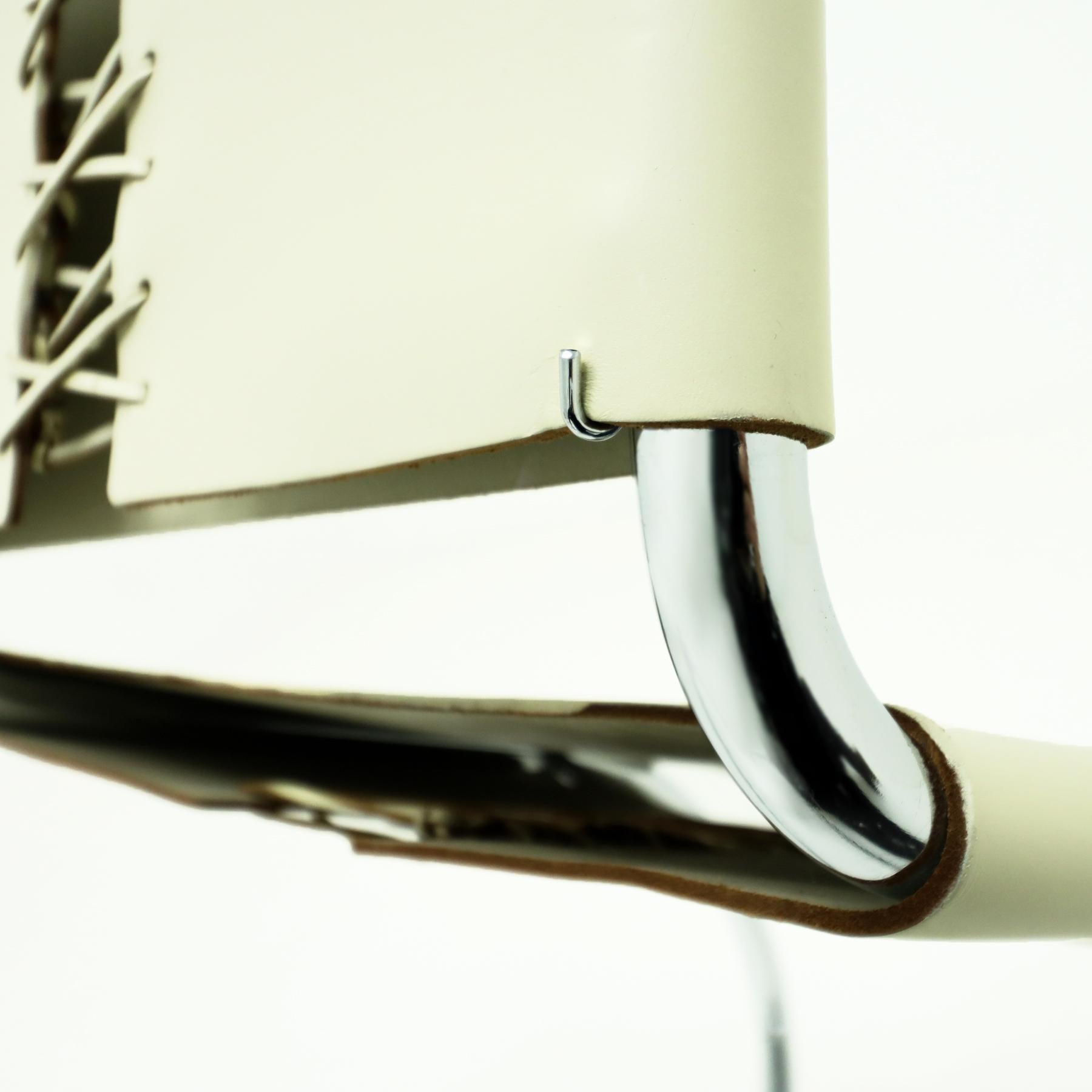 12 chaises de salle à manger Bauhaus MR10 en cuir crème Mies van der Rohe pour Knoll  4