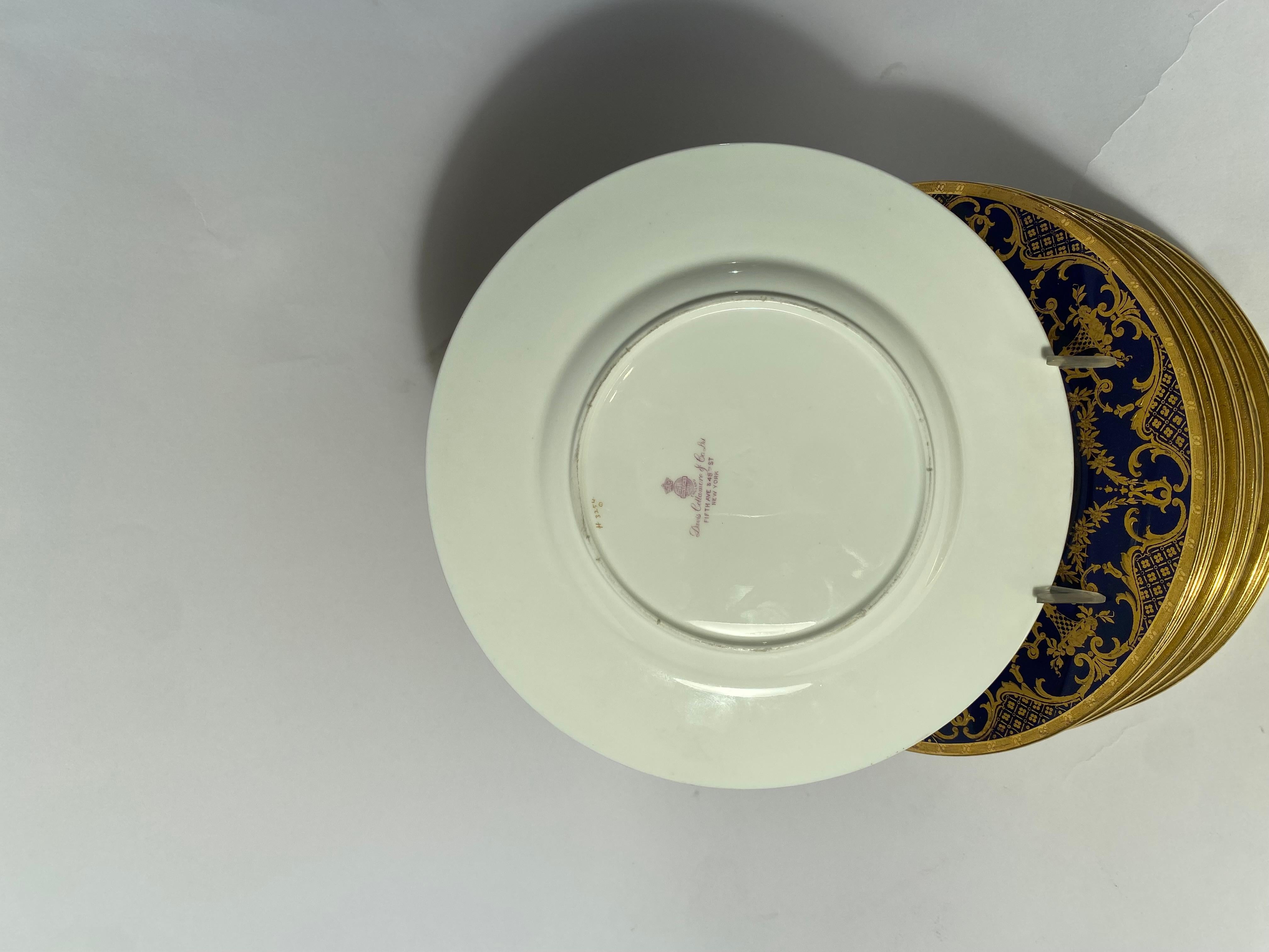 12 piatti da portata o da dessert Minton England Antique Custom Cobalt Blue Raised Gold In condizioni buone in vendita a West Palm Beach, FL
