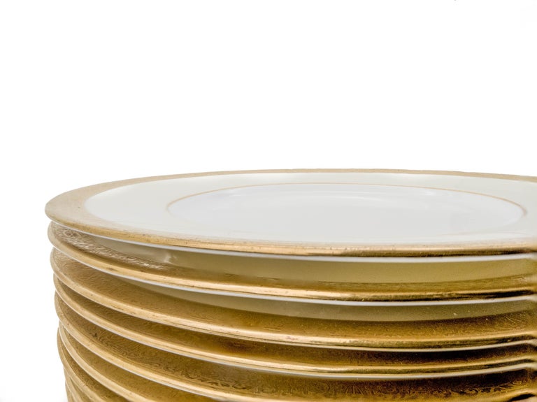 12 Minton England Antique Dinner Plates, Classic Gold Band Design at