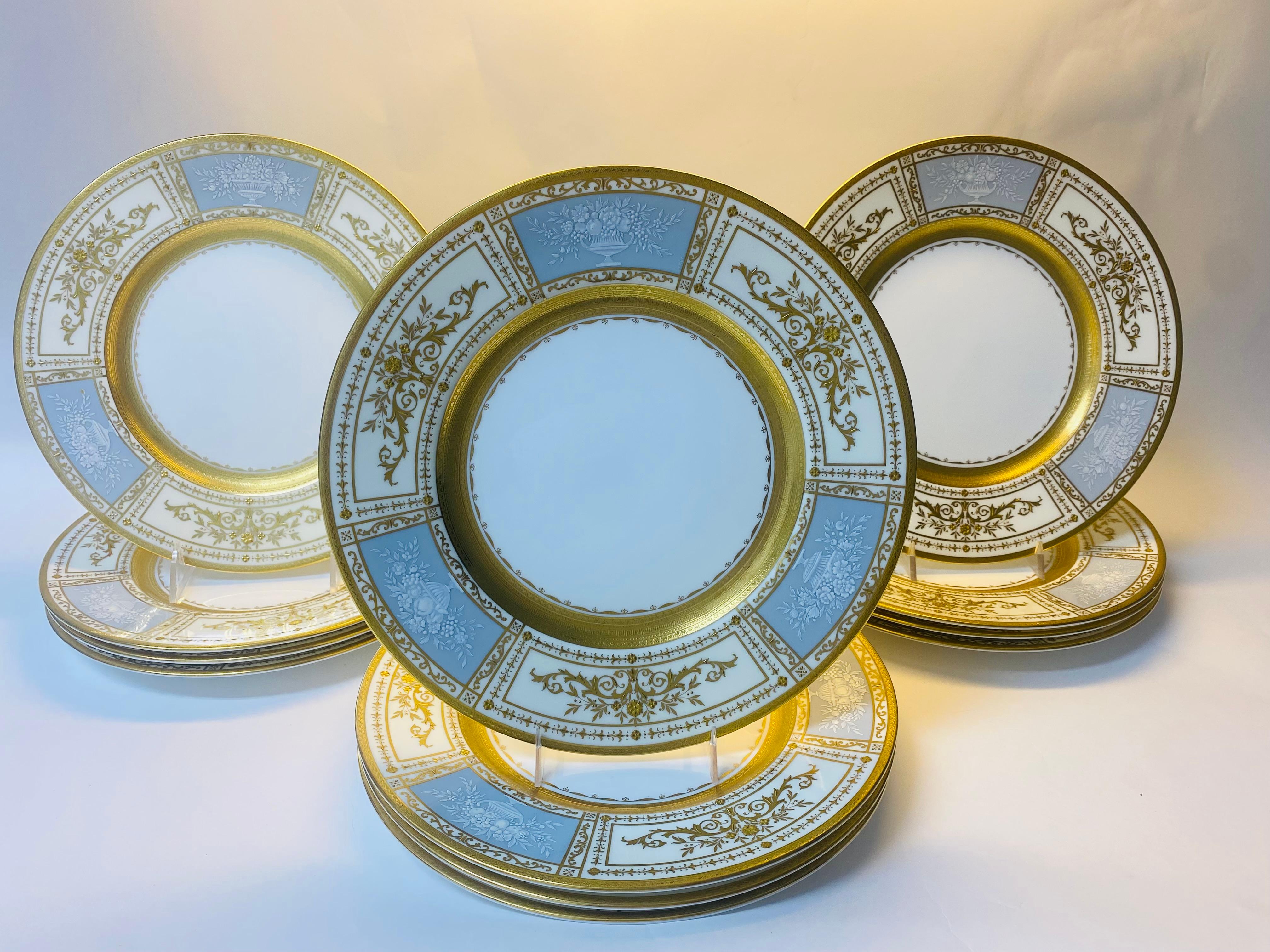 12 Minton England Platos personalizados de esmalte francés T Goode London Circa 1950's Hecho a mano en venta
