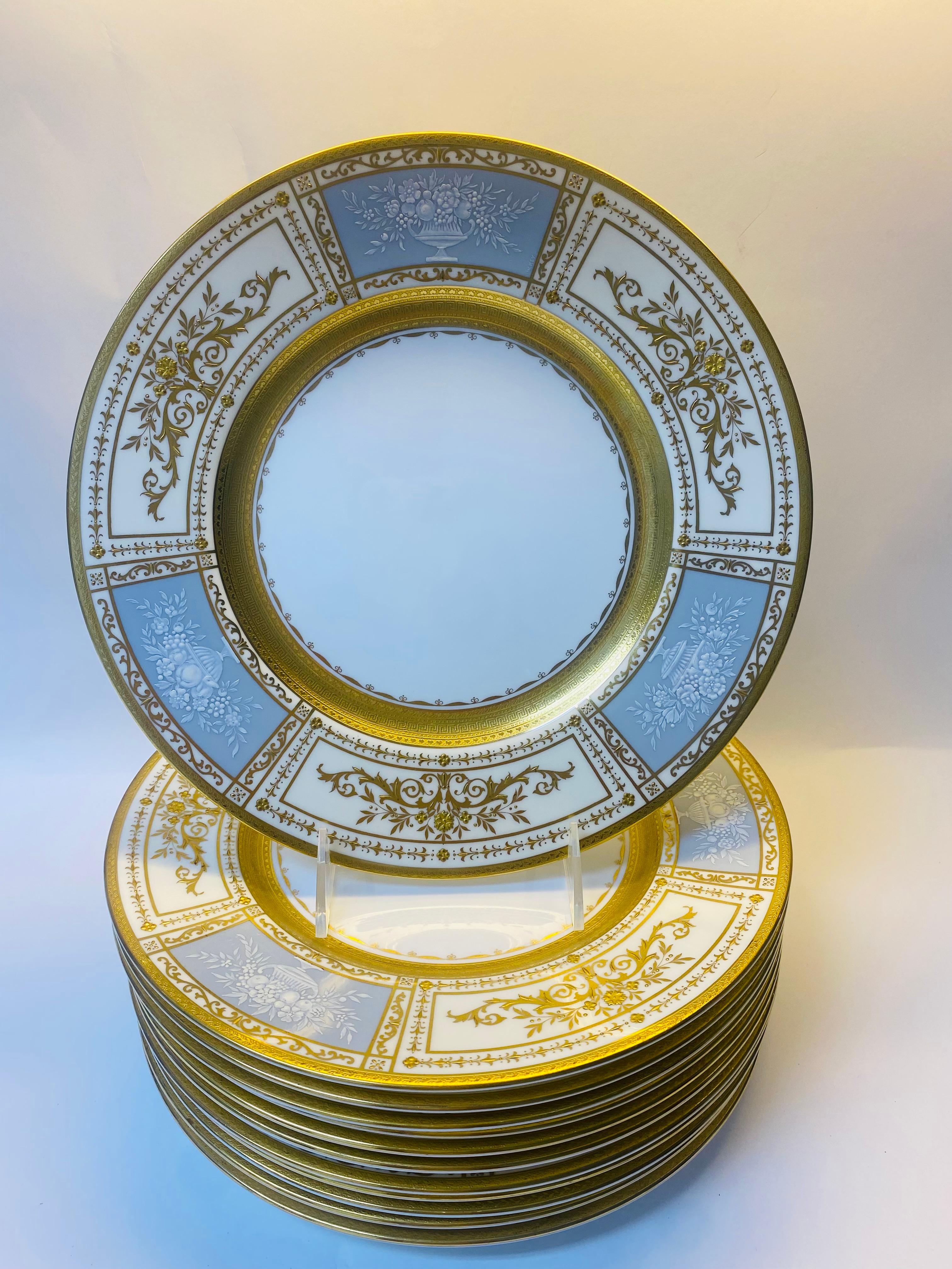 12 Minton England Platos personalizados de esmalte francés T Goode London Circa 1950's mediados del siglo XX en venta