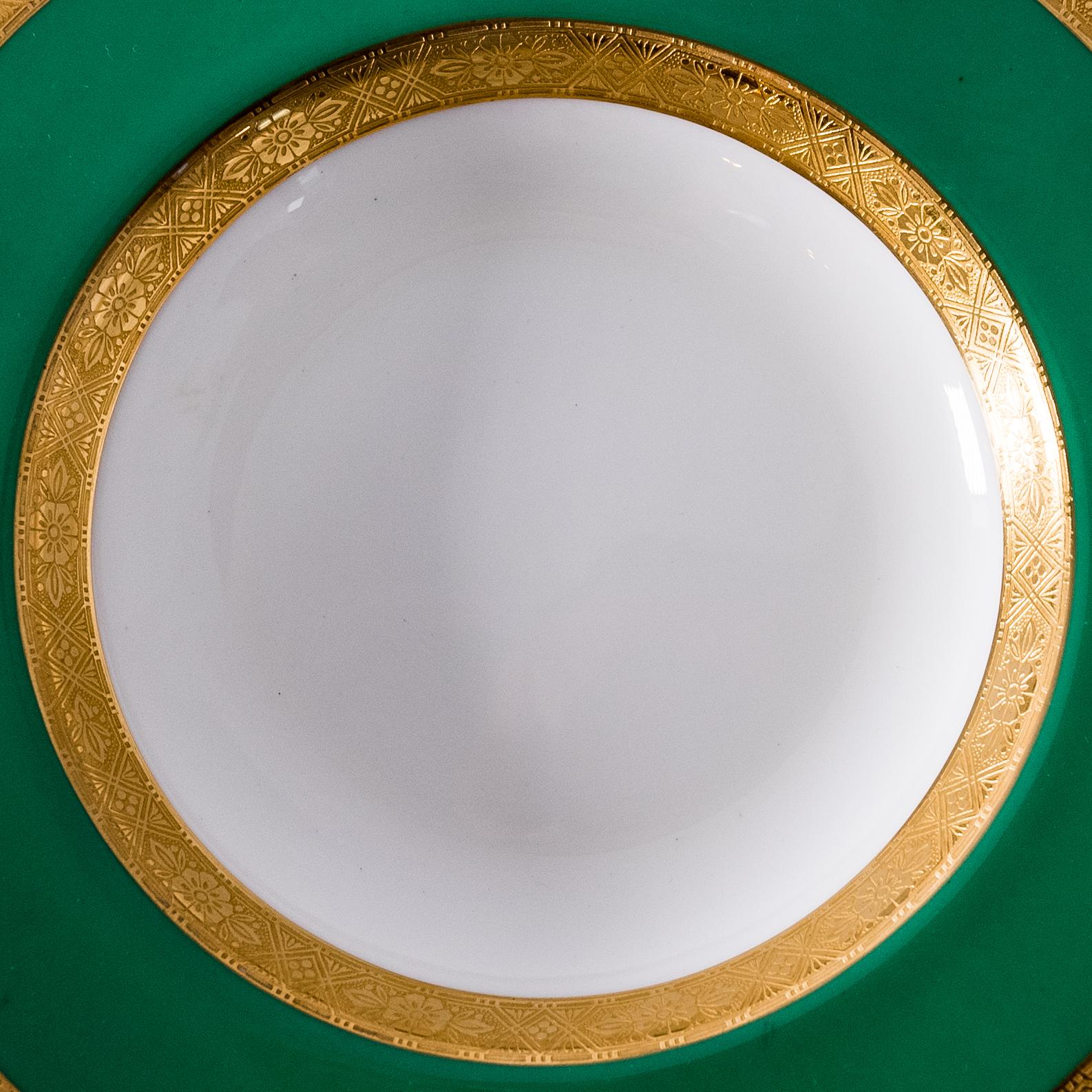 12 Minton für Tiffany, lebhafte grüne Suppenschalen mit Rand, extra breites Kragen (Gold) im Angebot