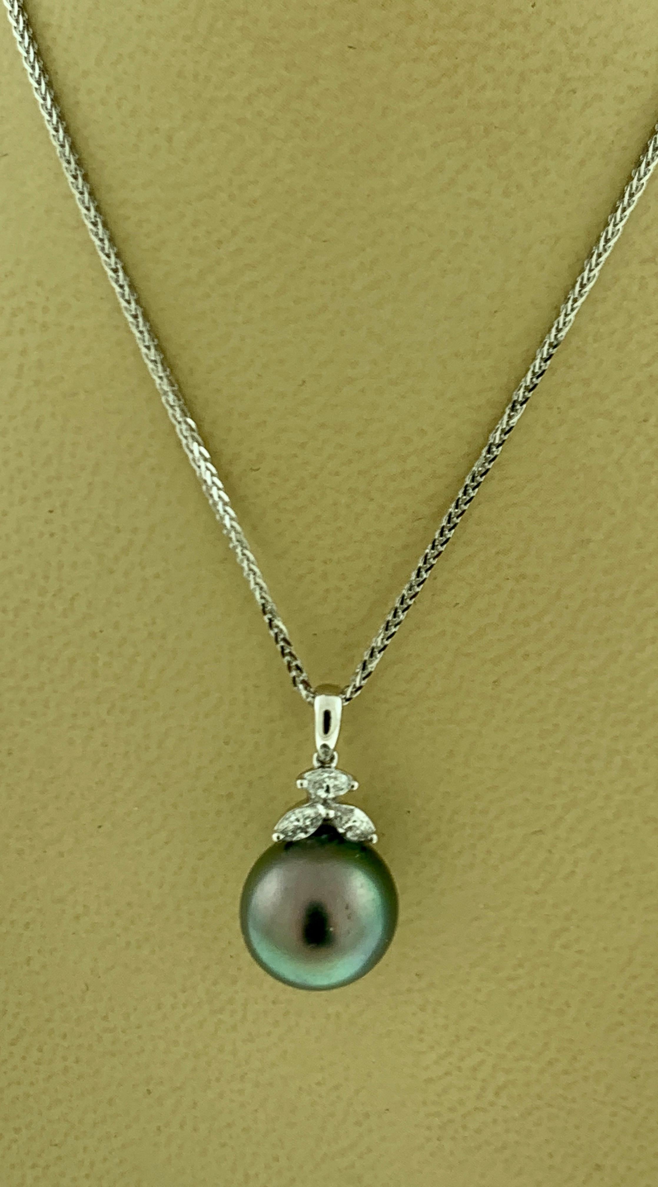 Black Tahitian Pearl and Diamond Pendant or Necklace 18 Karat Gold with Chain For Sale 2