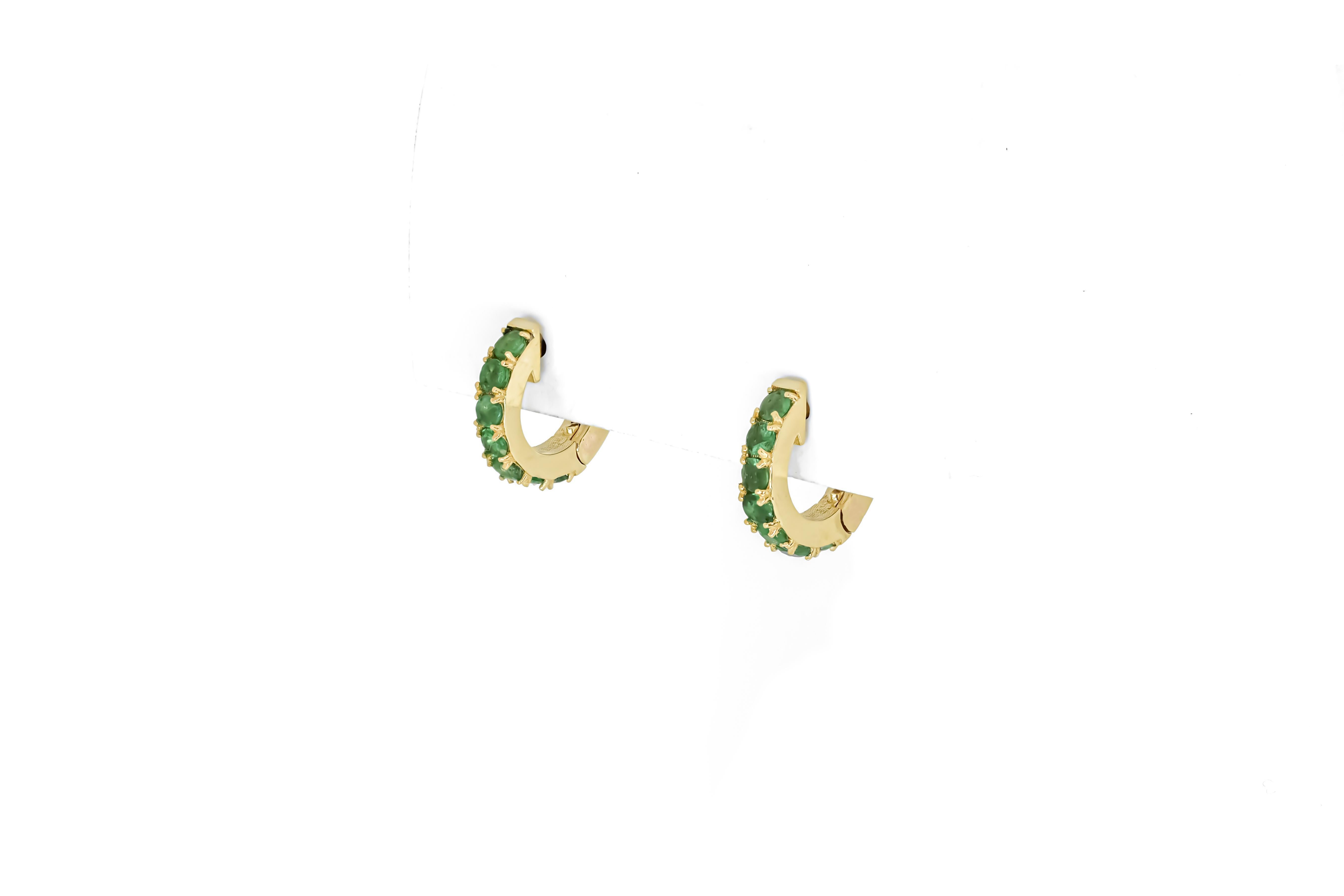 Boucles d'oreilles 12 MM Emeraude, Boucles d'oreilles Emeraude Micro Pave Neuf - En vente à Istanbul, TR