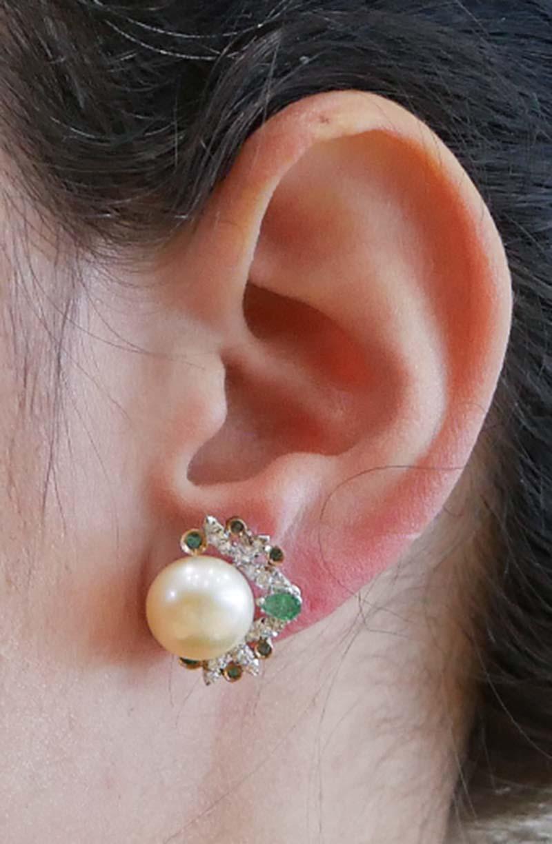 12 Mm Pearls, Emeralds, Diamonds, 14 Kt White and Rose Gold Earrings. In Good Condition For Sale In Marcianise, Marcianise (CE)